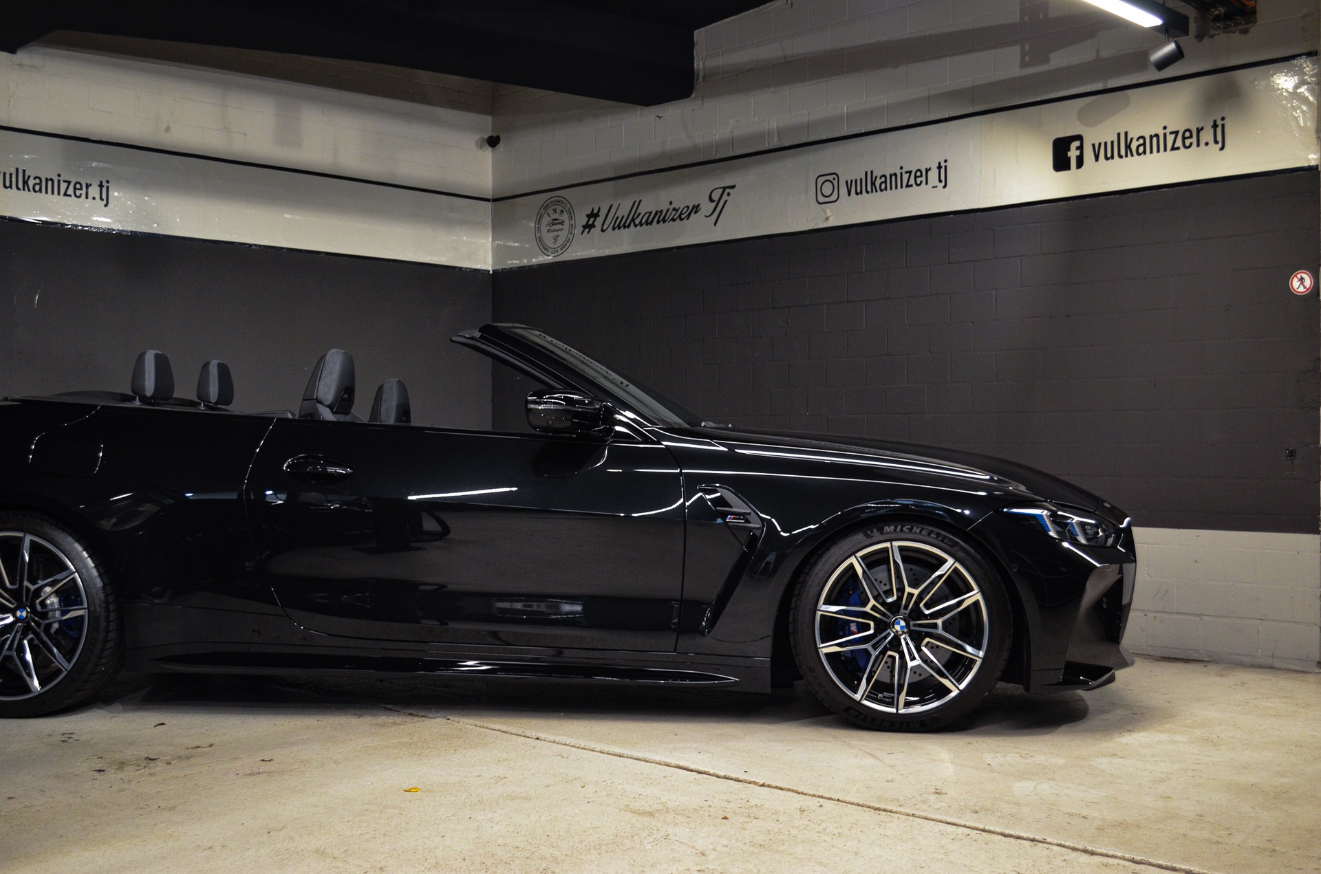 BMW M4 Cabrio Competition M xDrive