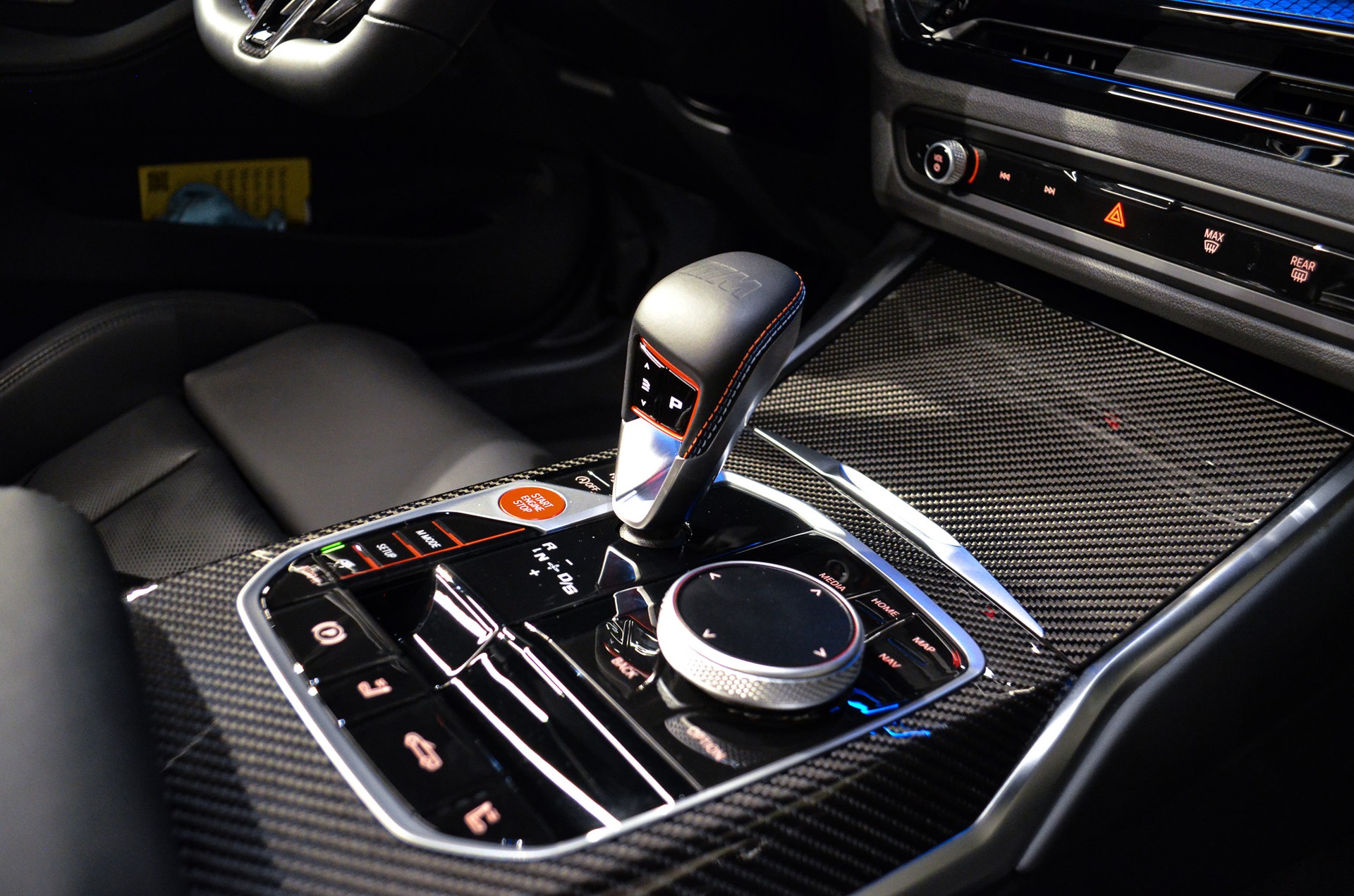 BMW M4 Cabrio Competition M xDrive-image-13
