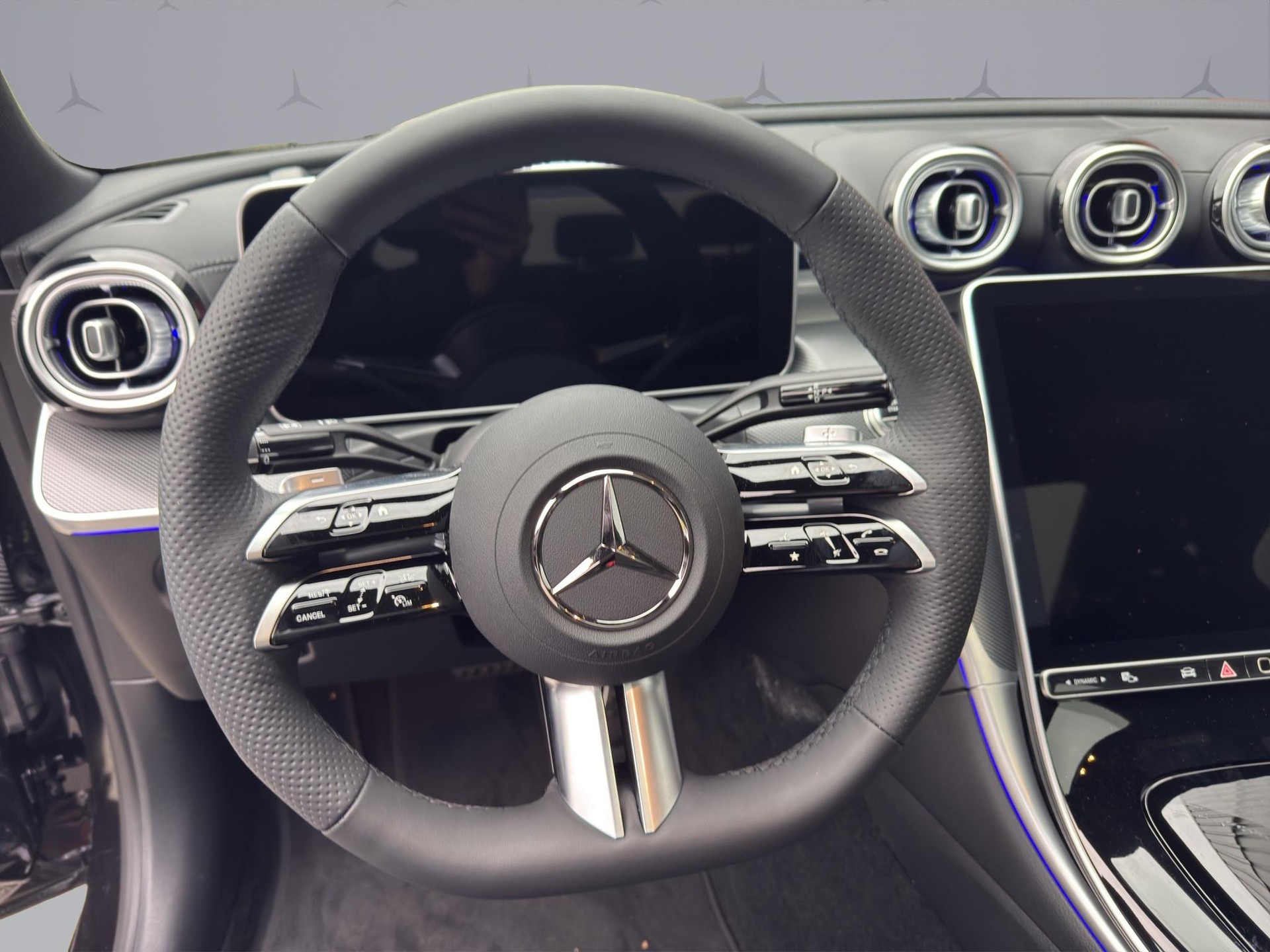 MERCEDES-BENZ C 220 d Swiss Star AMG Line 4matic-image-10
