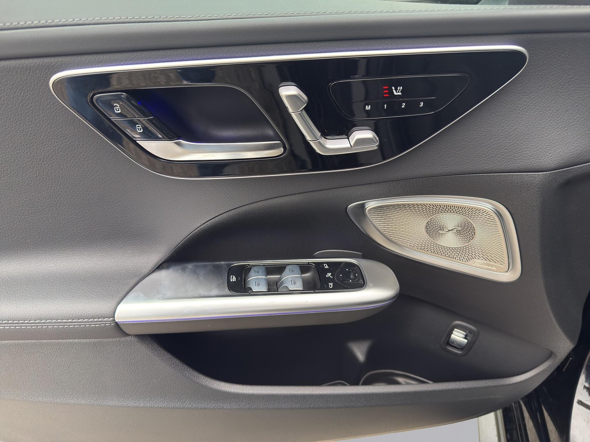 MERCEDES-BENZ C 220 d Swiss Star AMG Line 4matic-image-9