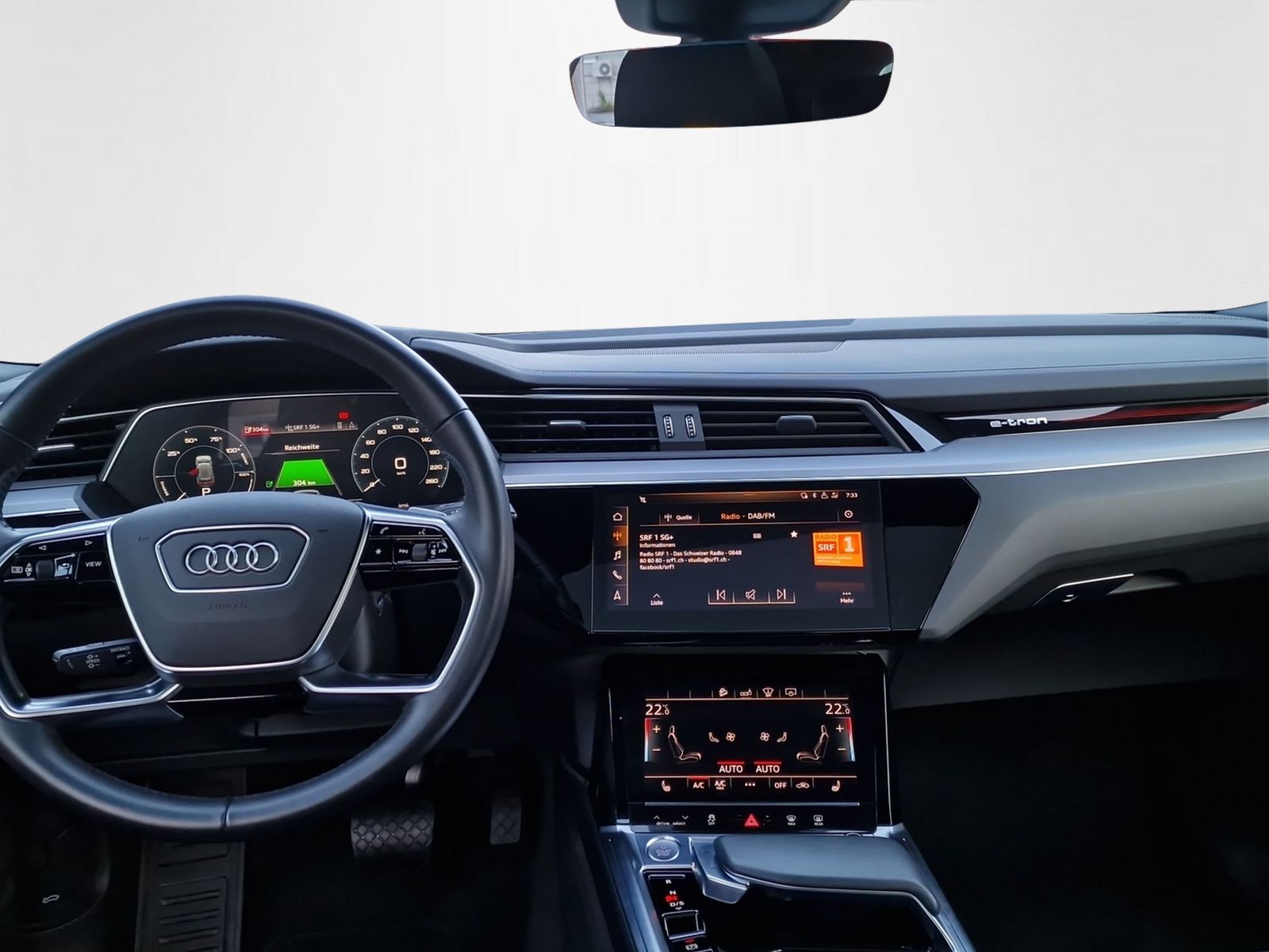 AUDI e-tron 55 Advanced quattro-image-11
