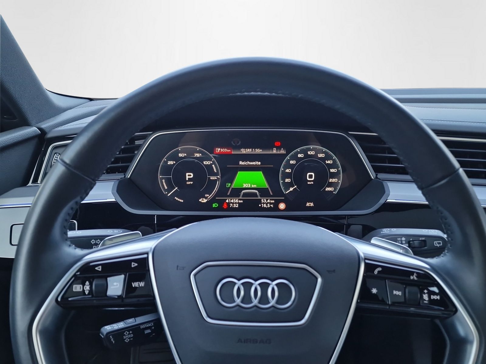 AUDI e-tron 55 Advanced quattro-image-9