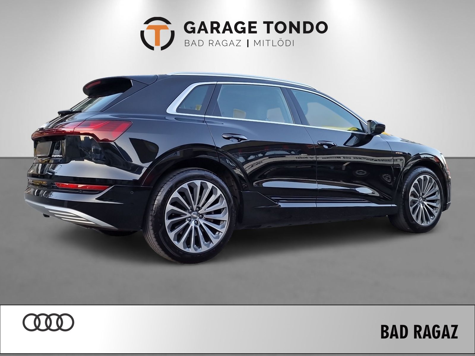 AUDI e-tron 55 Advanced quattro-image-3