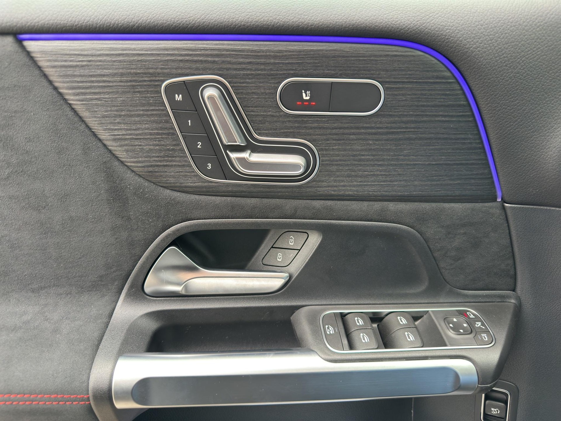 MERCEDES-BENZ GLB 35 AMG 4matic-image-11