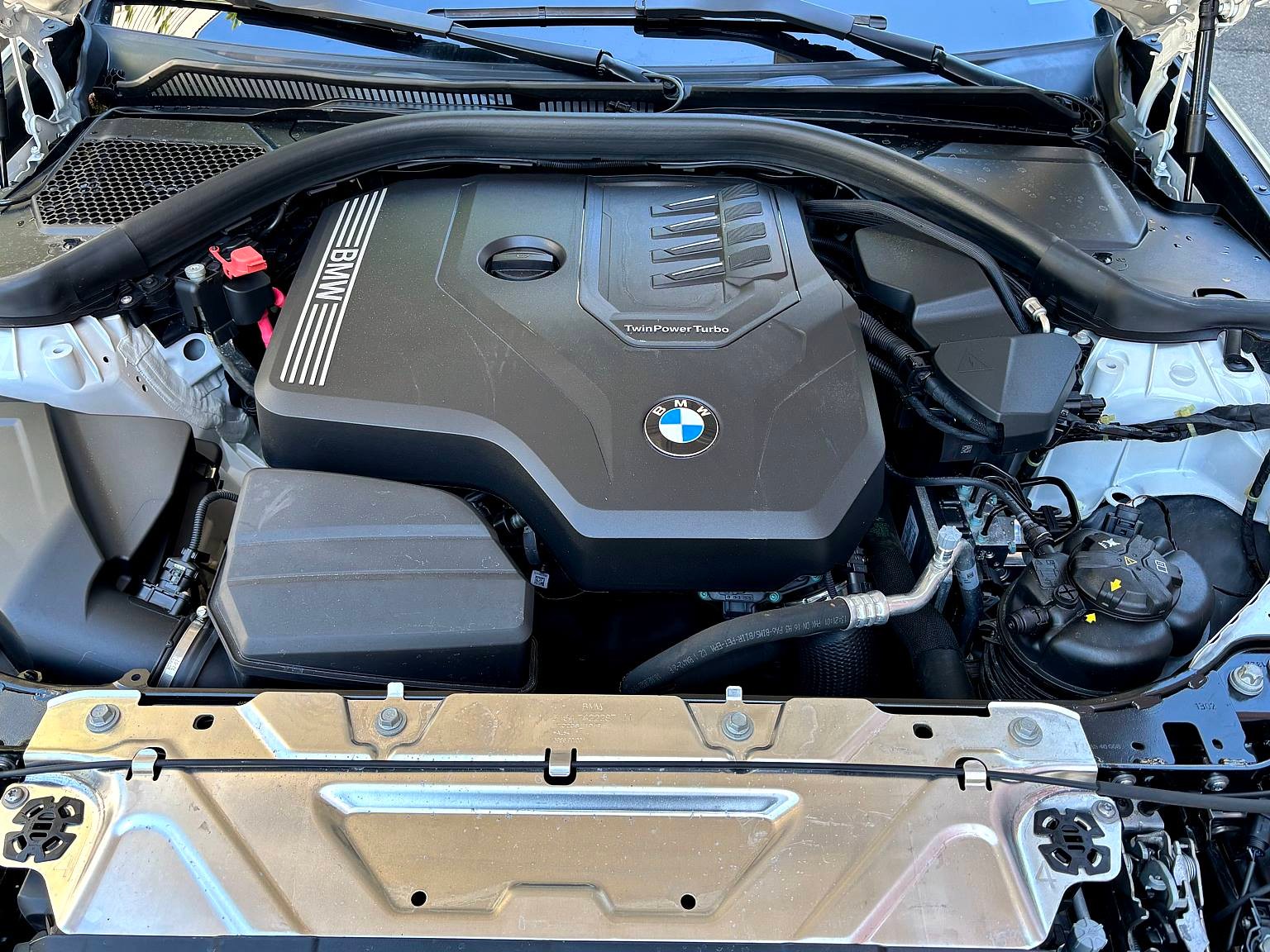 BMW 320i Touring Advantage Steptronic-image-8