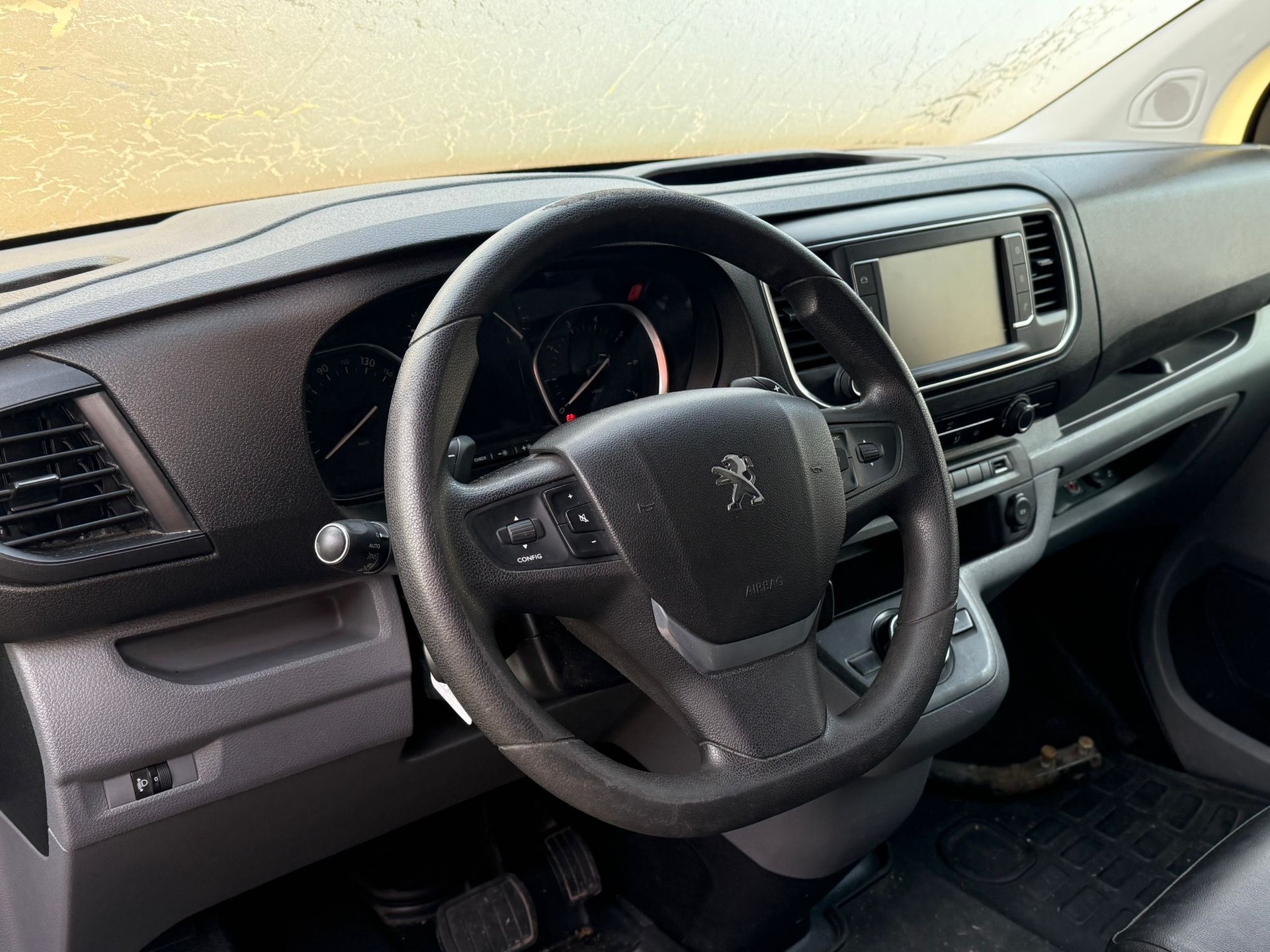 PEUGEOT Expert 2.0 BlueHDi 180 S&S Active Standard EAT6-image-9