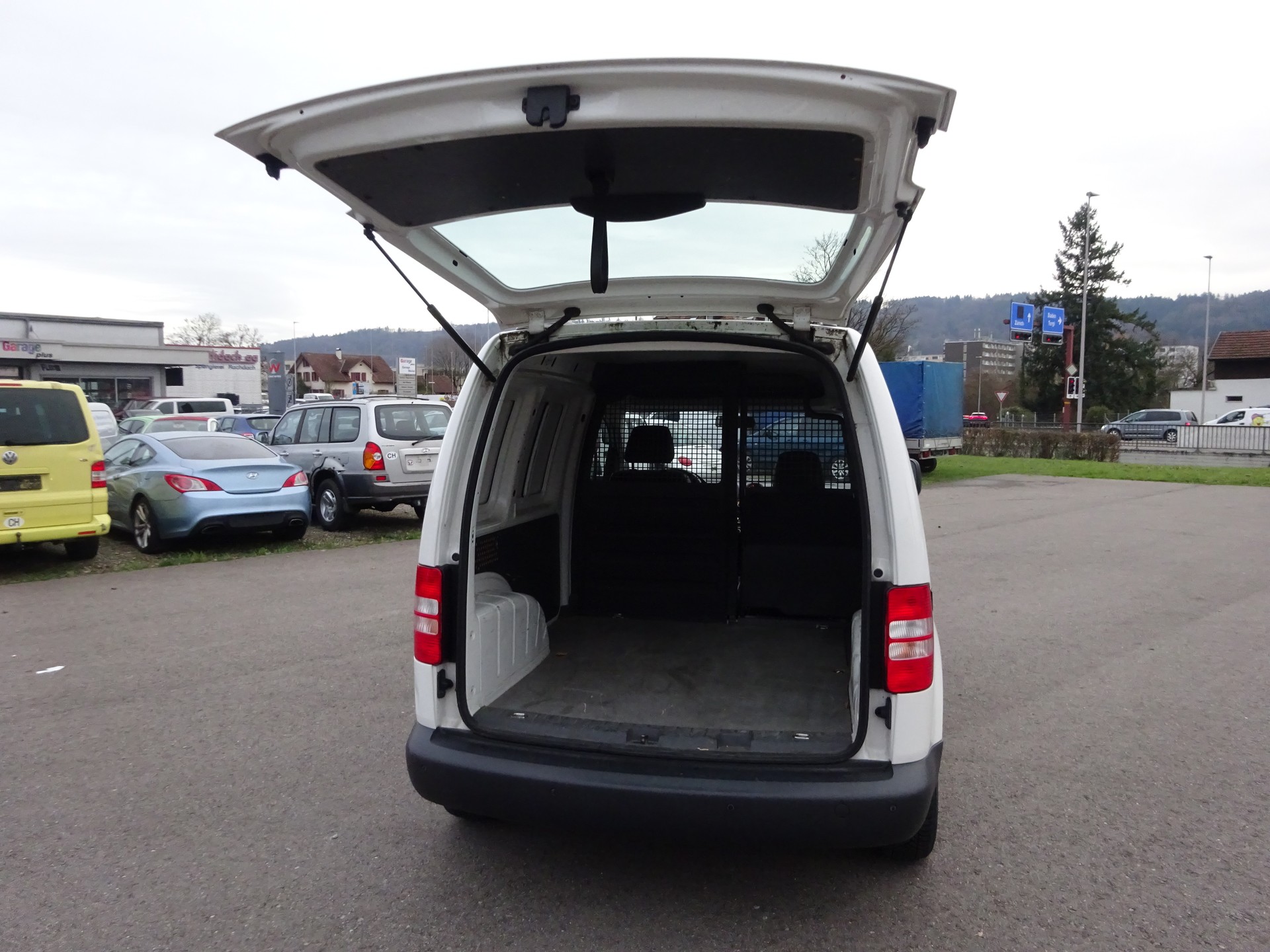 VW Caddy 1.6 TDI-image-6