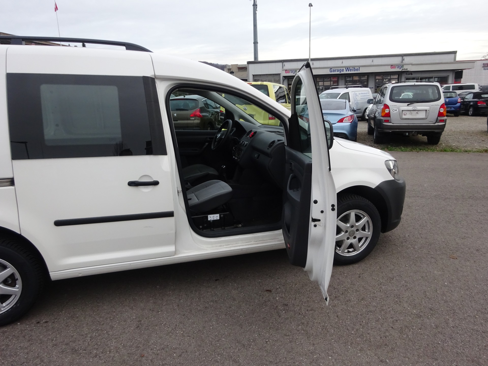 VW Caddy 1.6 TDI-image-3