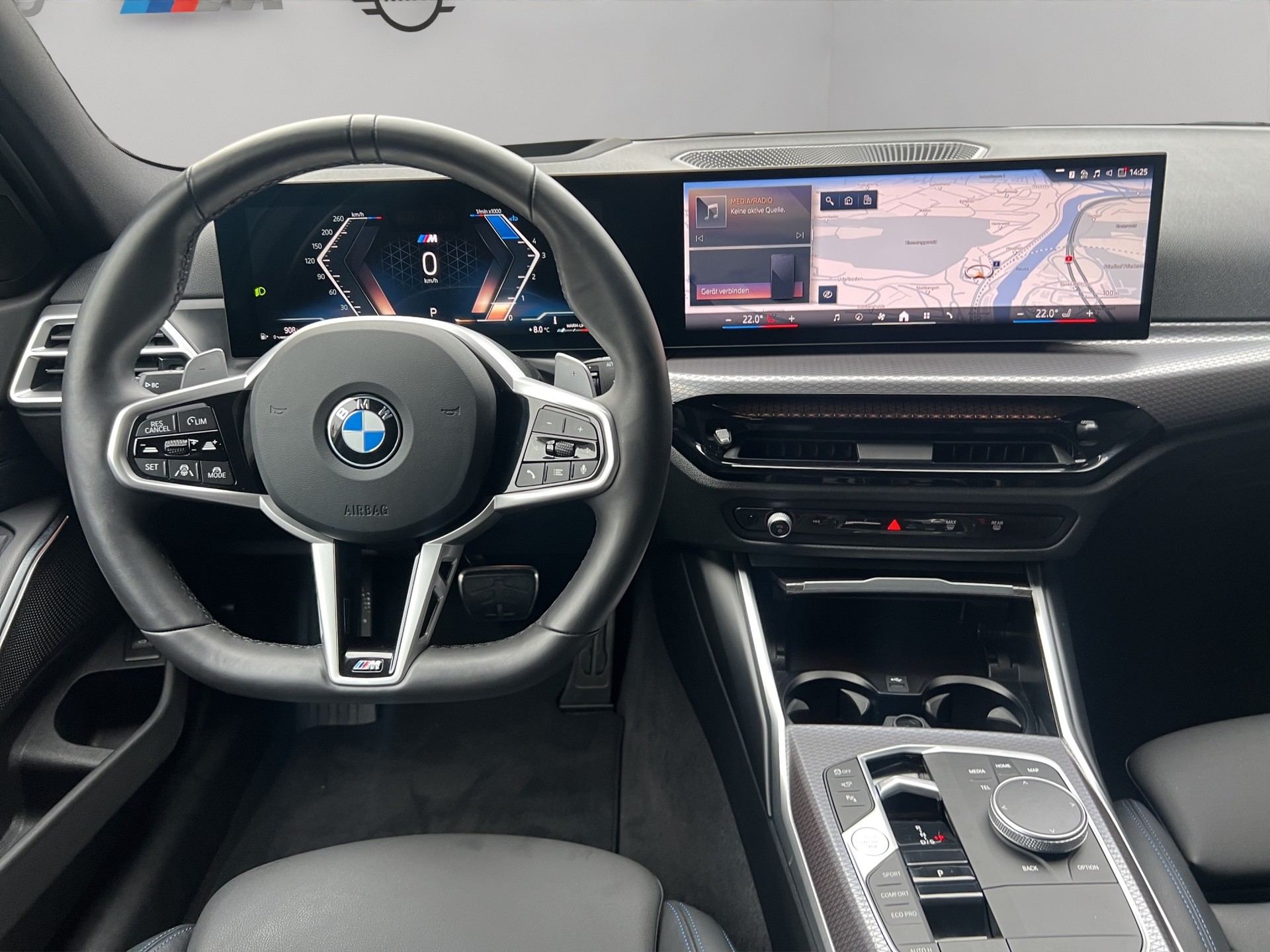 BMW 320d xDrive 48V Touring Steptronic M Sport-image-14