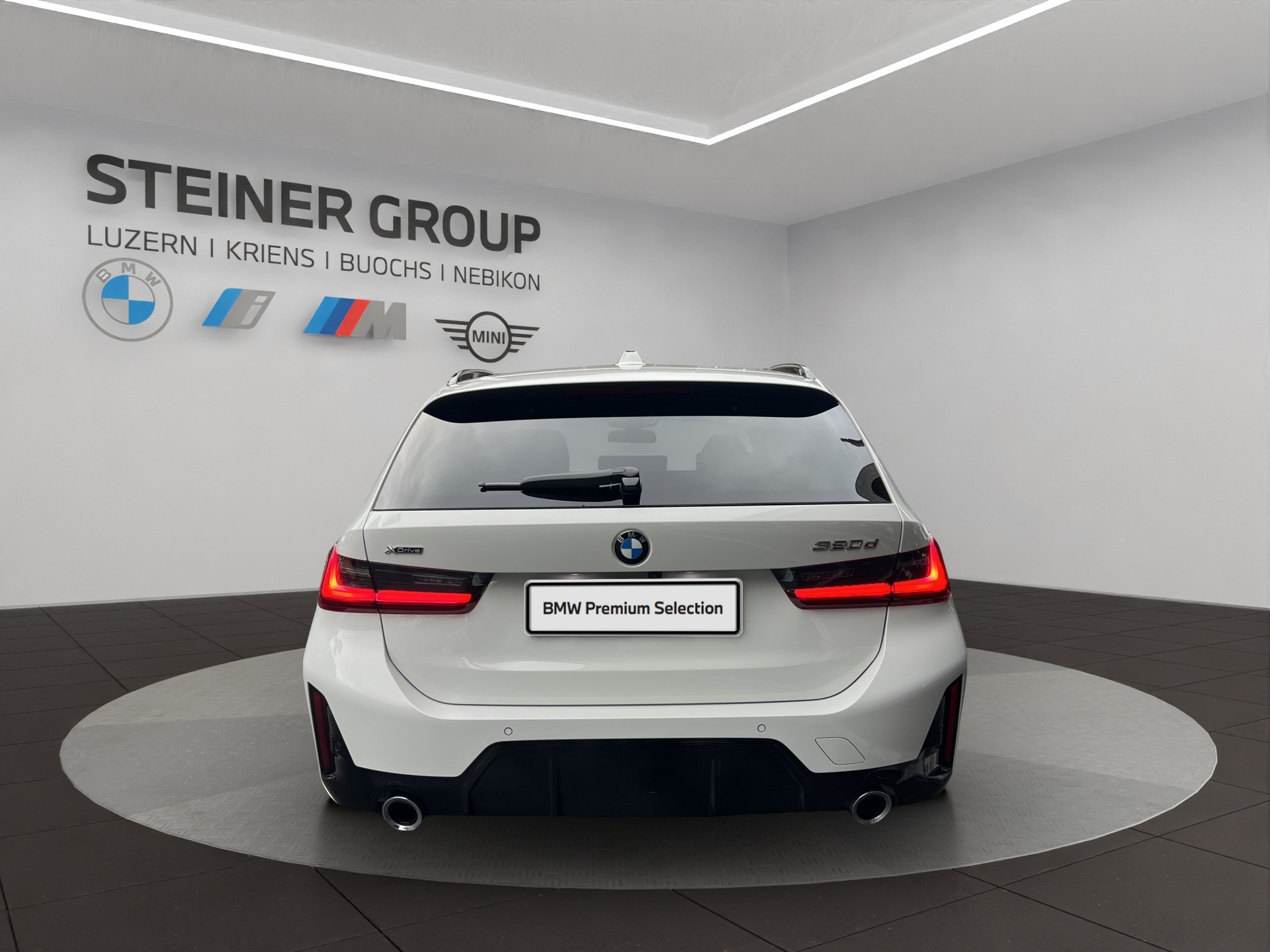 BMW 320d xDrive 48V Touring Steptronic M Sport-image-5