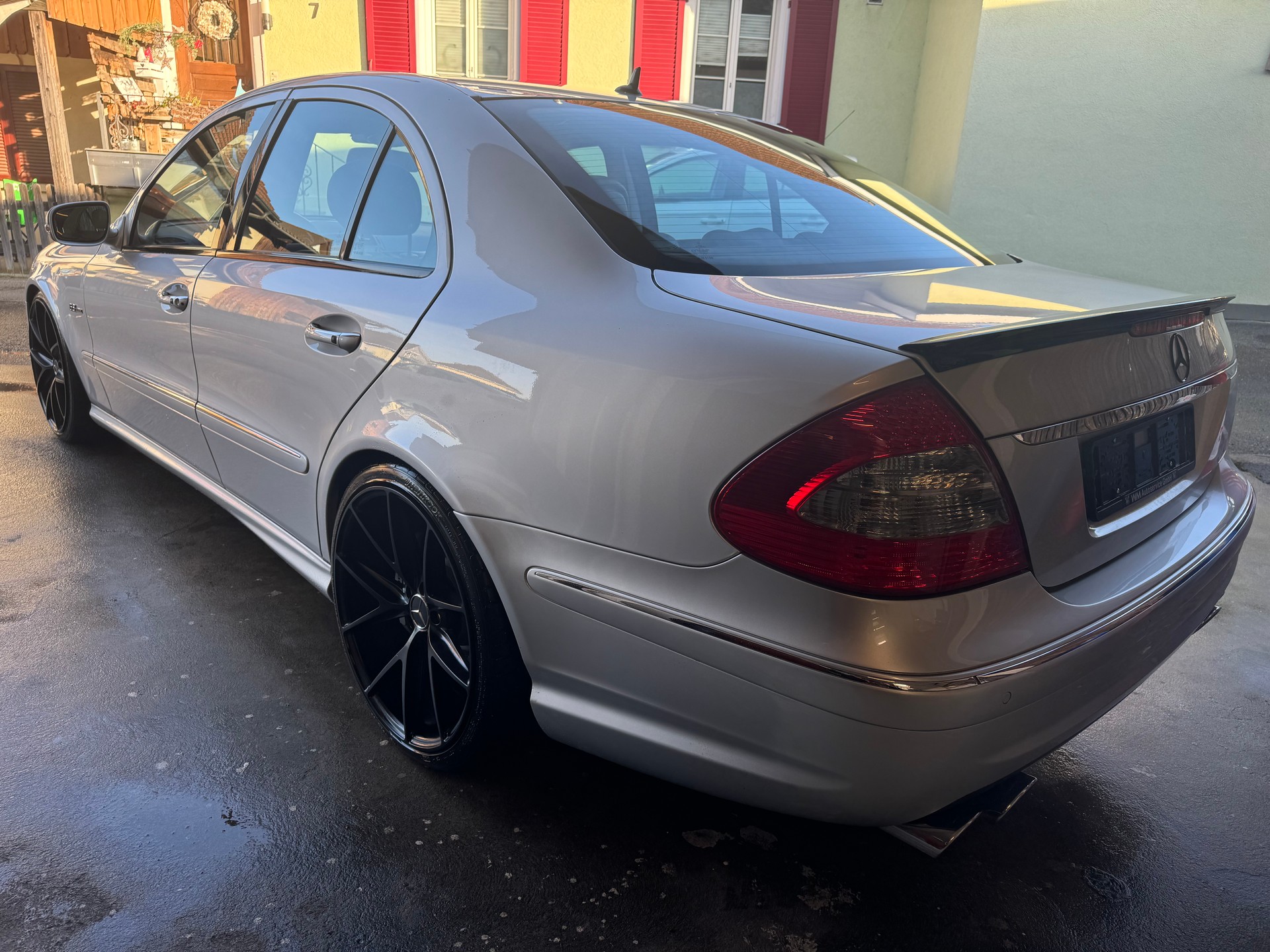 MERCEDES-BENZ E 63 AMG Avantgarde 7G-Tronic-image-4