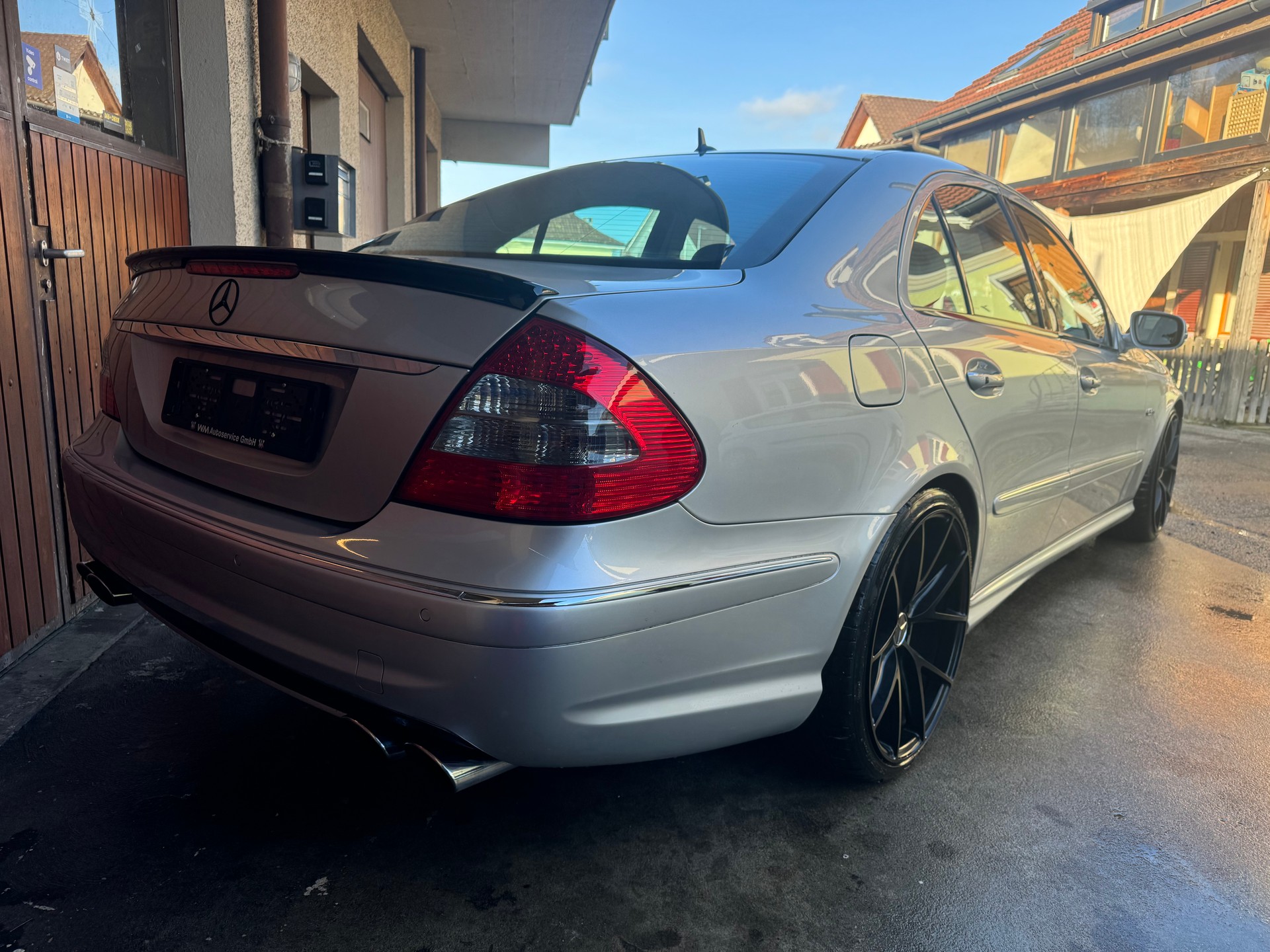 MERCEDES-BENZ E 63 AMG Avantgarde 7G-Tronic-image-3