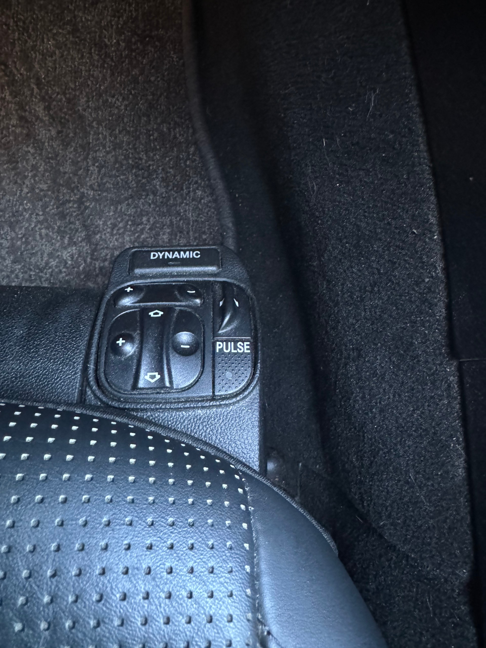 MERCEDES-BENZ E 63 AMG Avantgarde 7G-Tronic-image-15