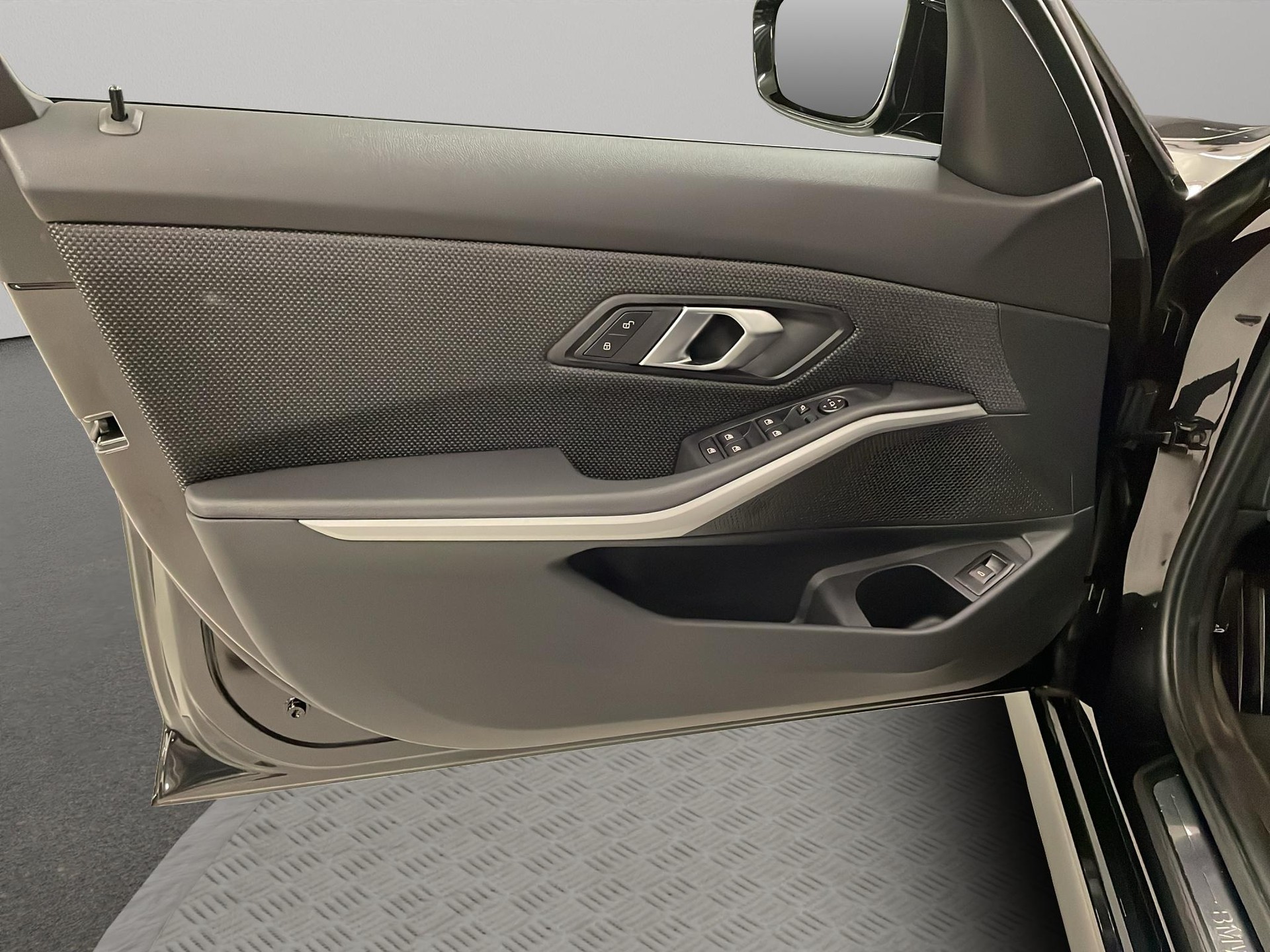 BMW 320d xDrive 48V Touring-image-19
