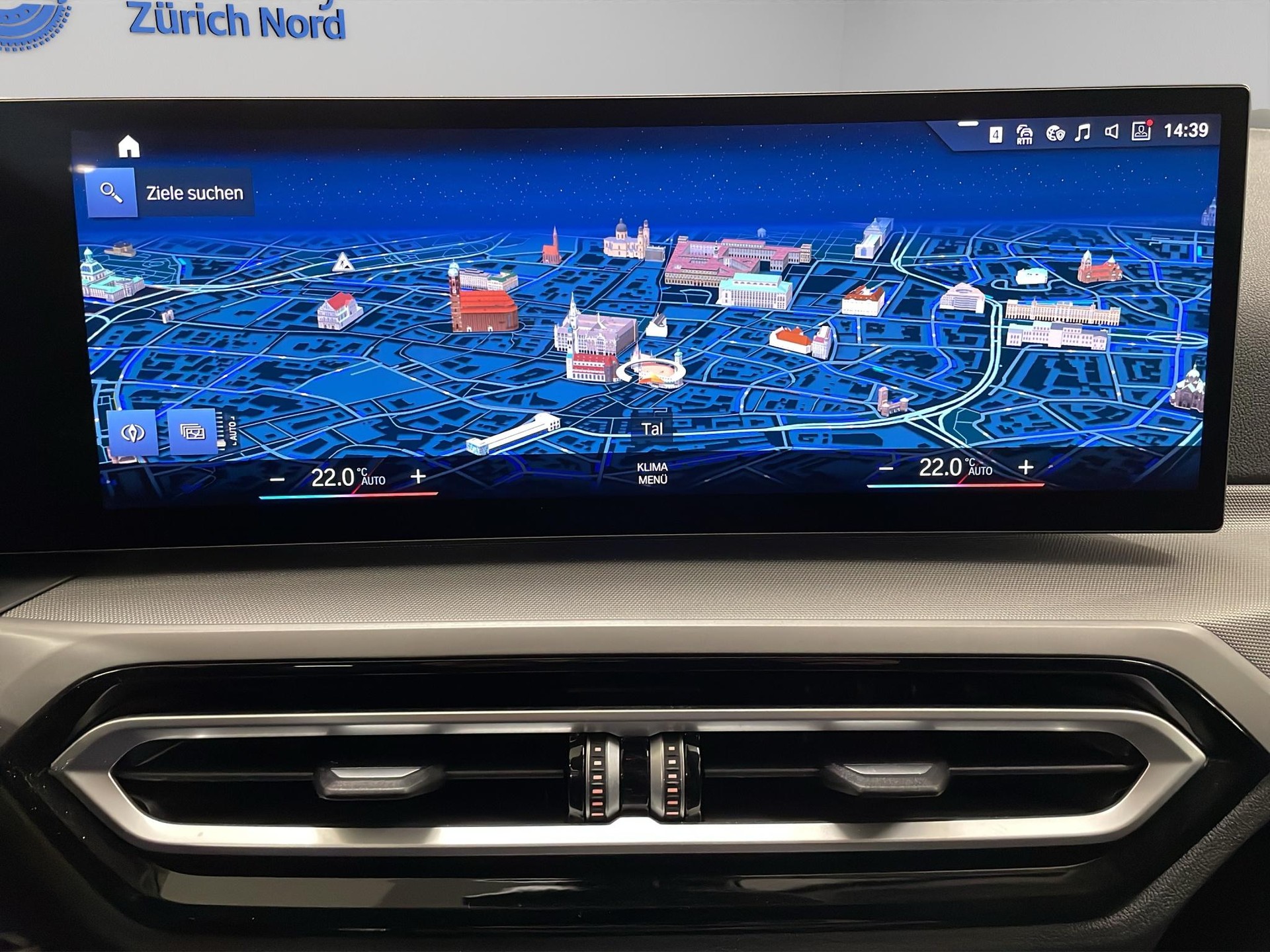 BMW 320d xDrive 48V Touring-image-13
