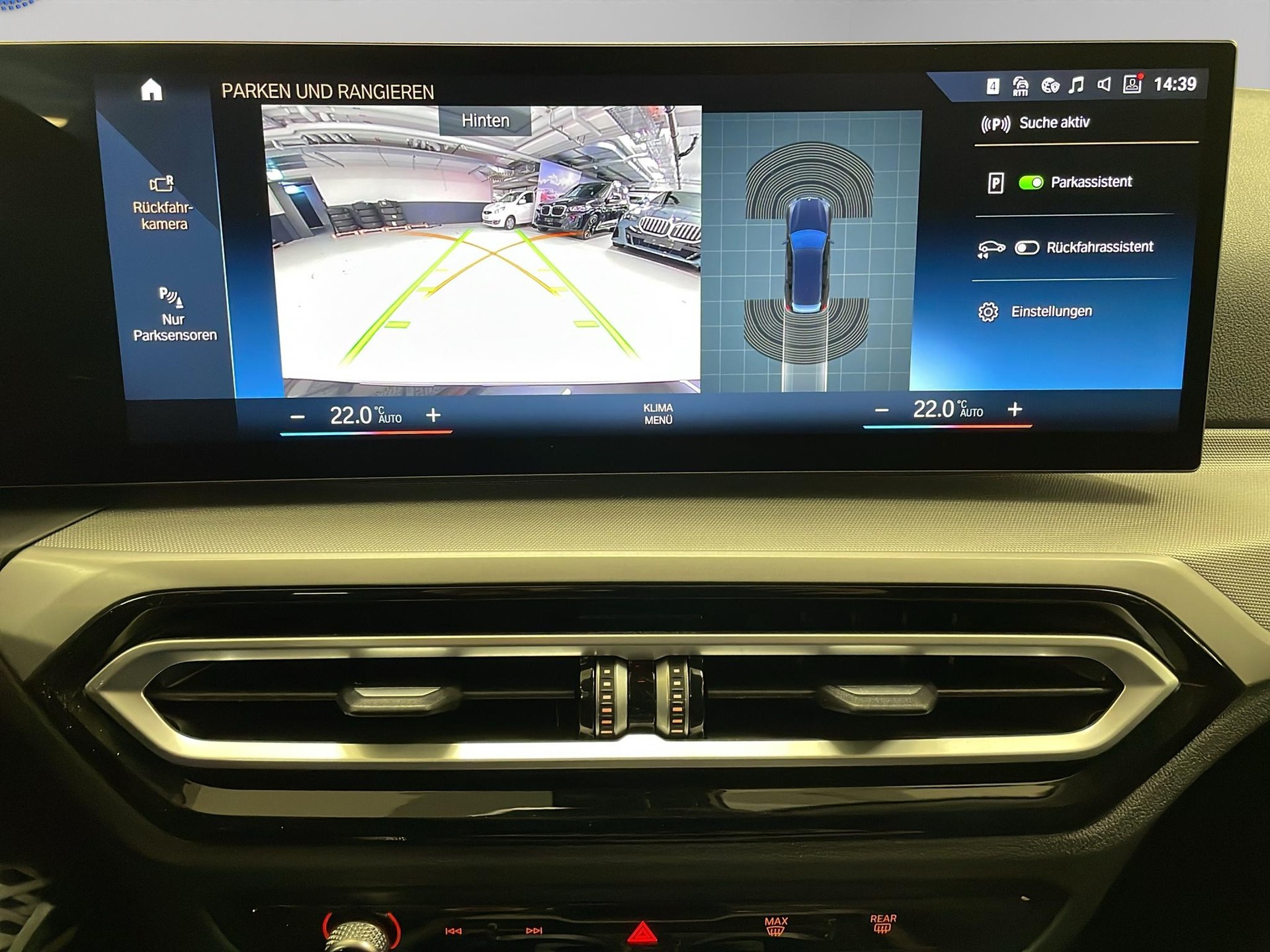 BMW 320d xDrive 48V Touring-image-14