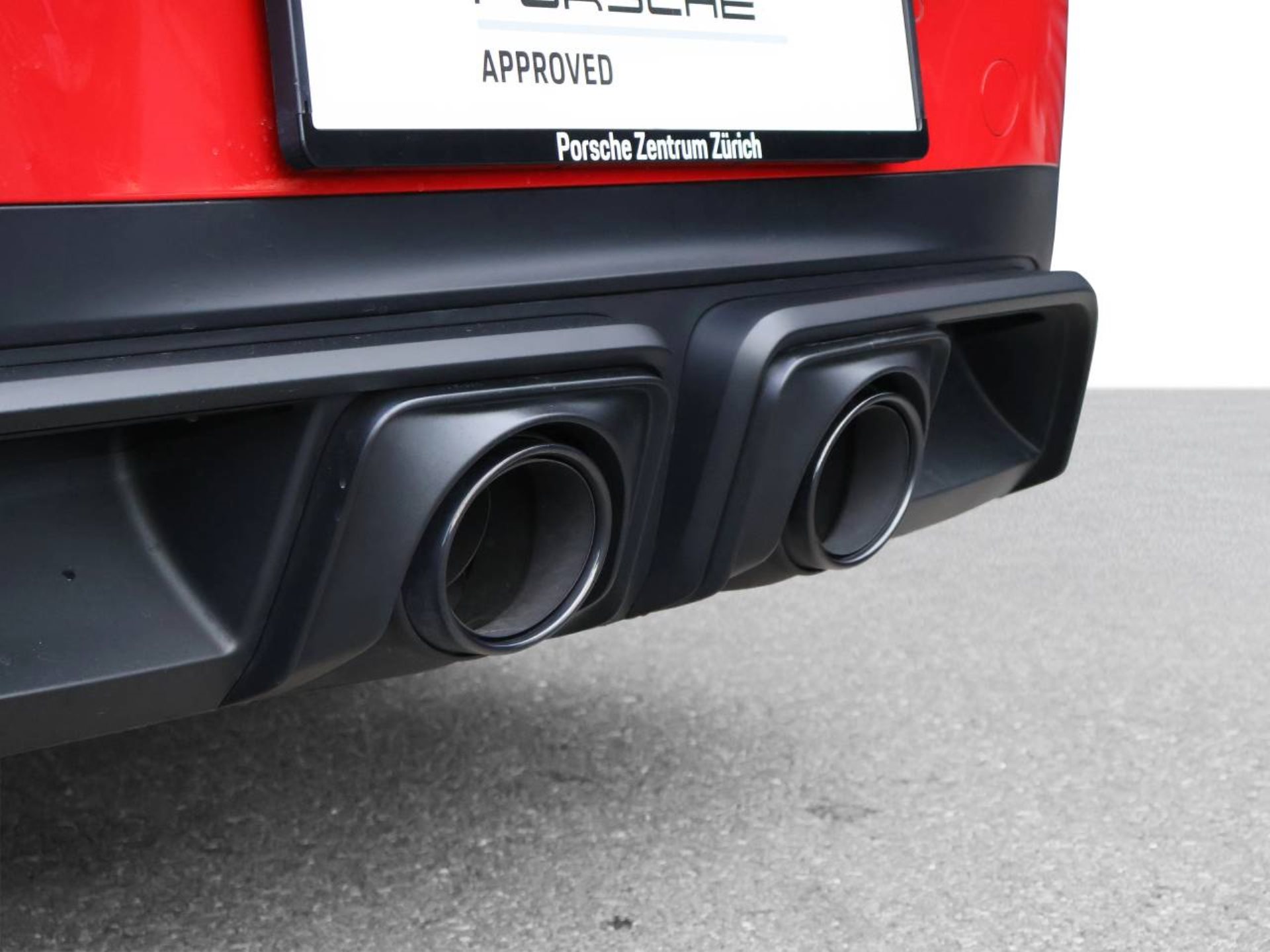PORSCHE 911 Carrera GTS-image-33