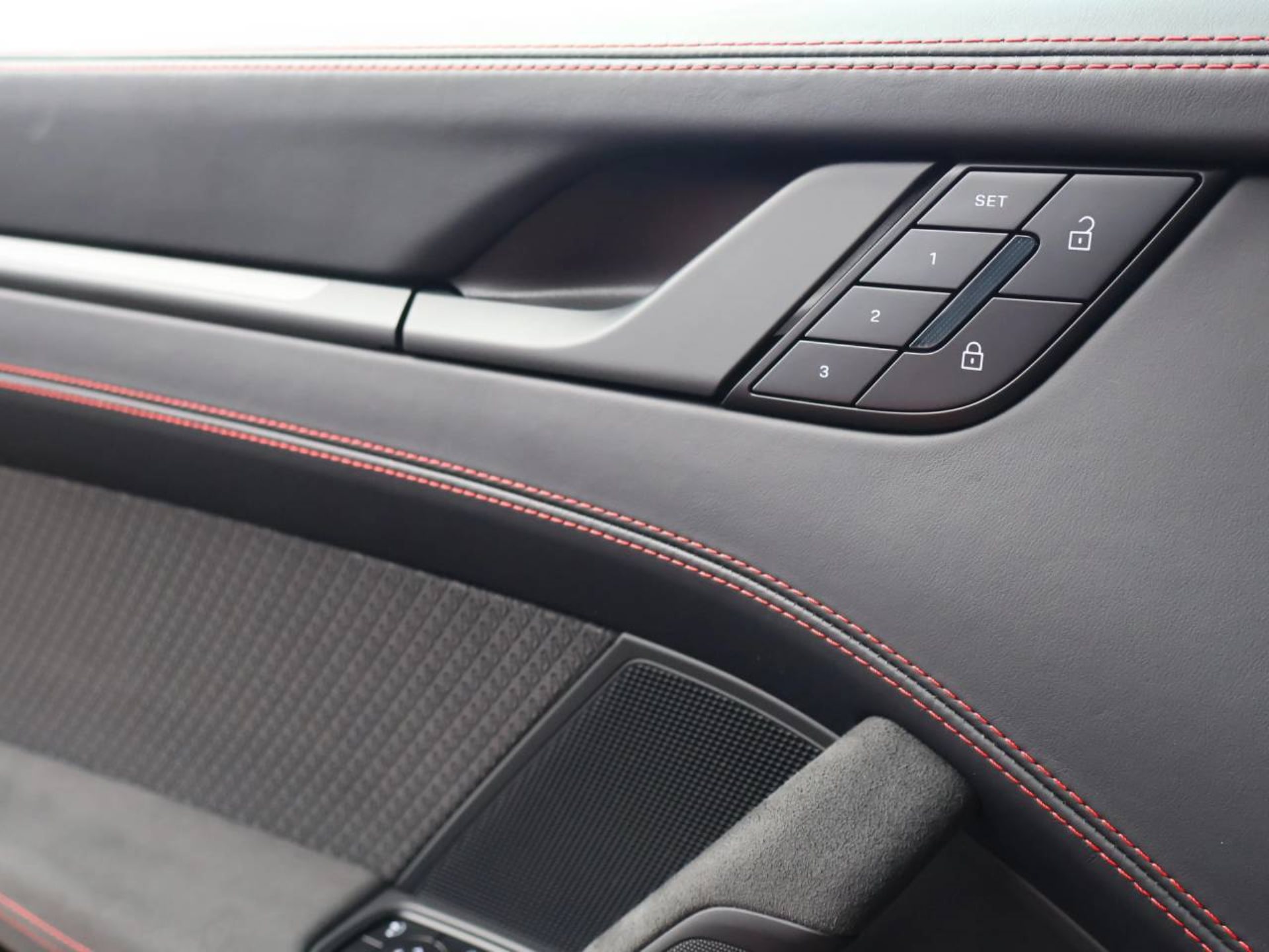 PORSCHE 911 Carrera GTS-image-26