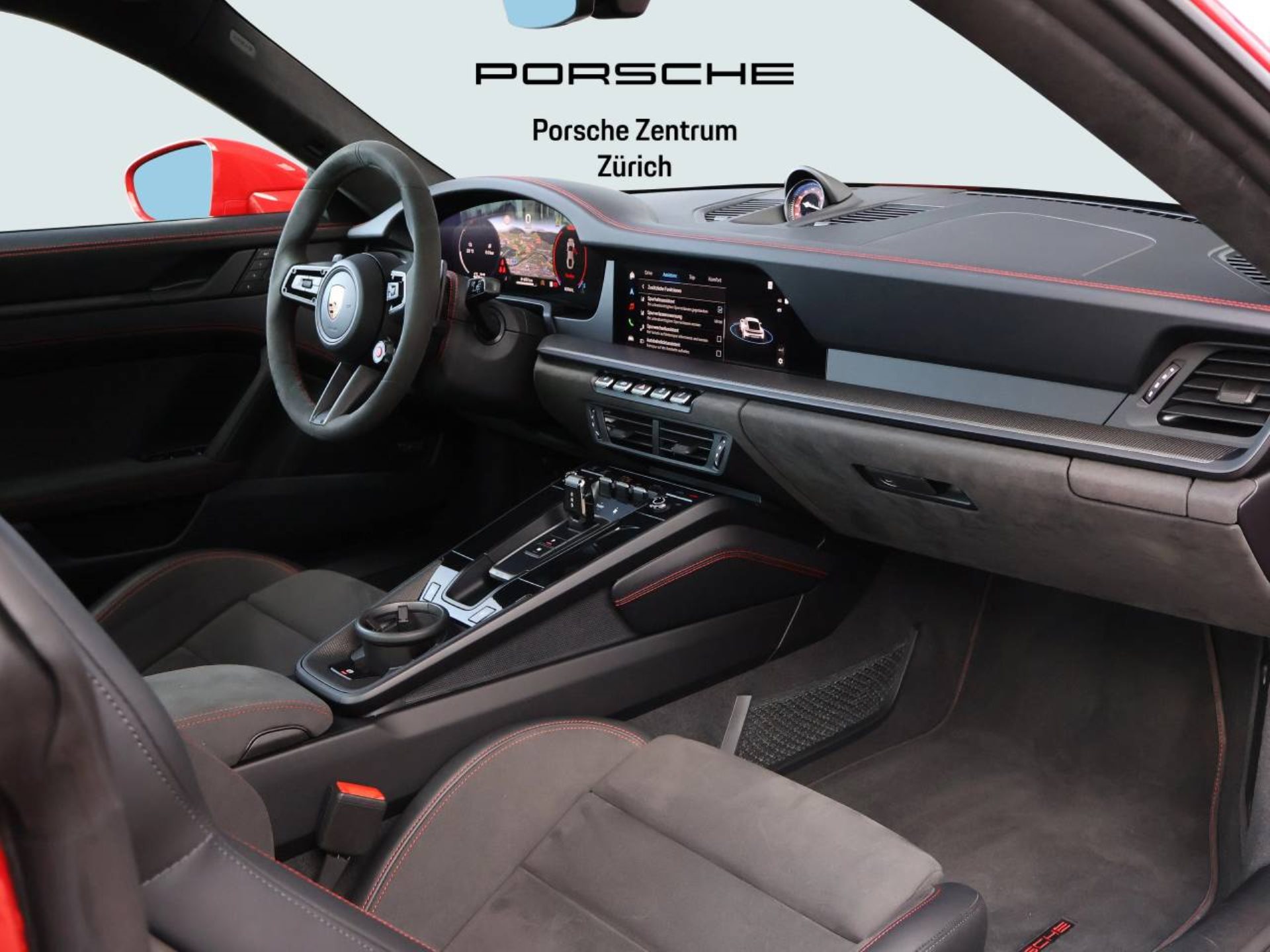 PORSCHE 911 Carrera GTS-image-13