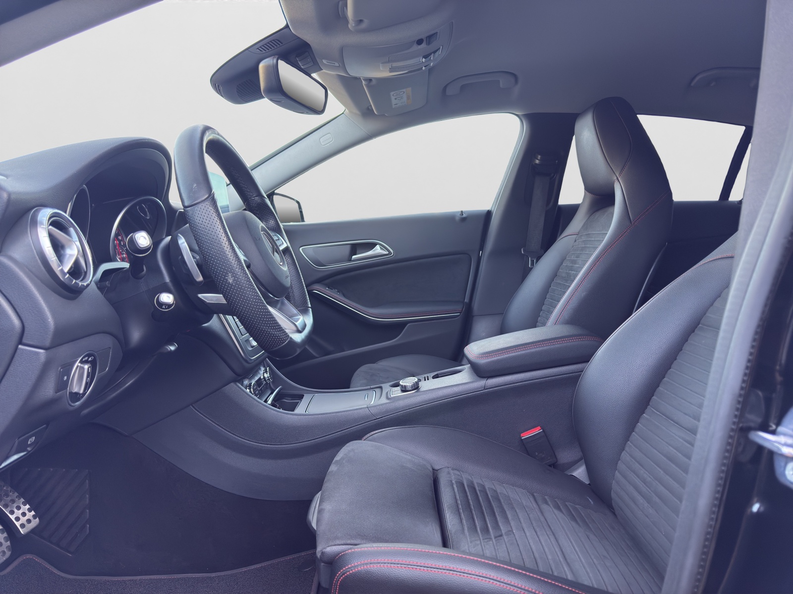 MERCEDES-BENZ CLA 250 7G-DCT 4Matic-image-8