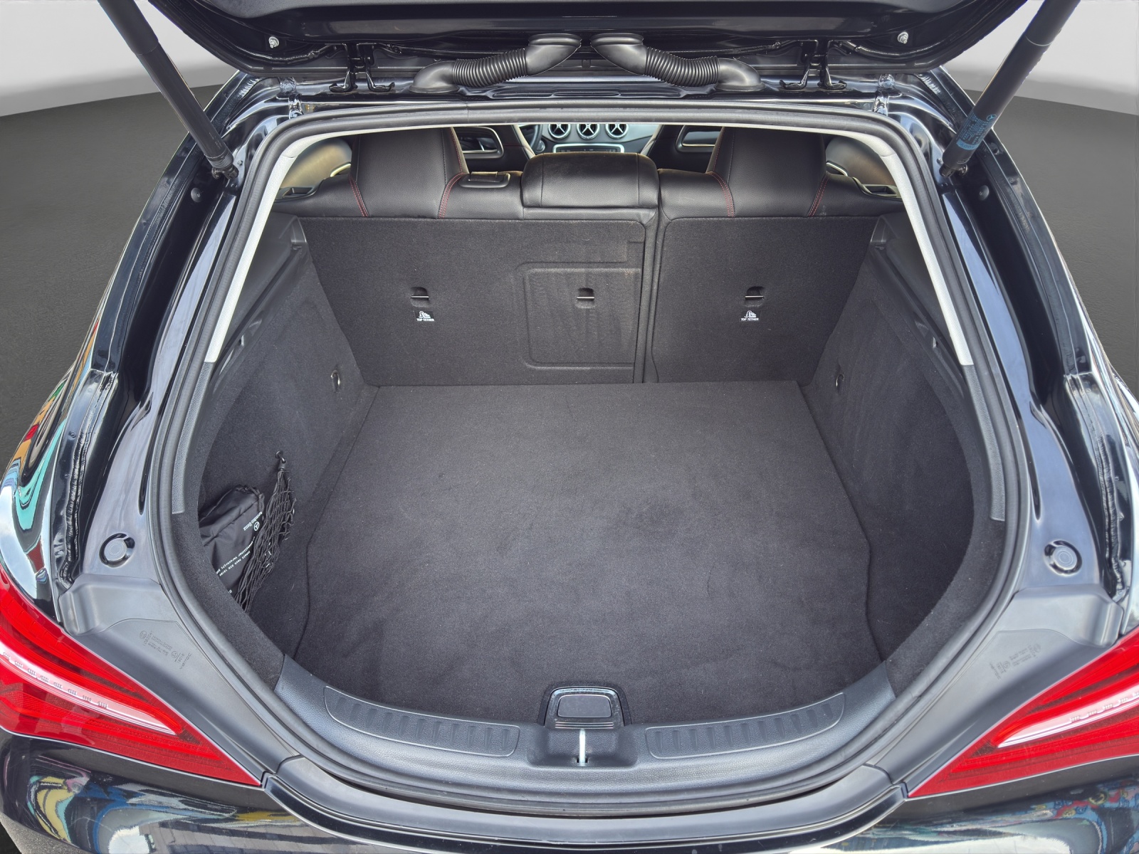 MERCEDES-BENZ CLA 250 7G-DCT 4Matic-image-13