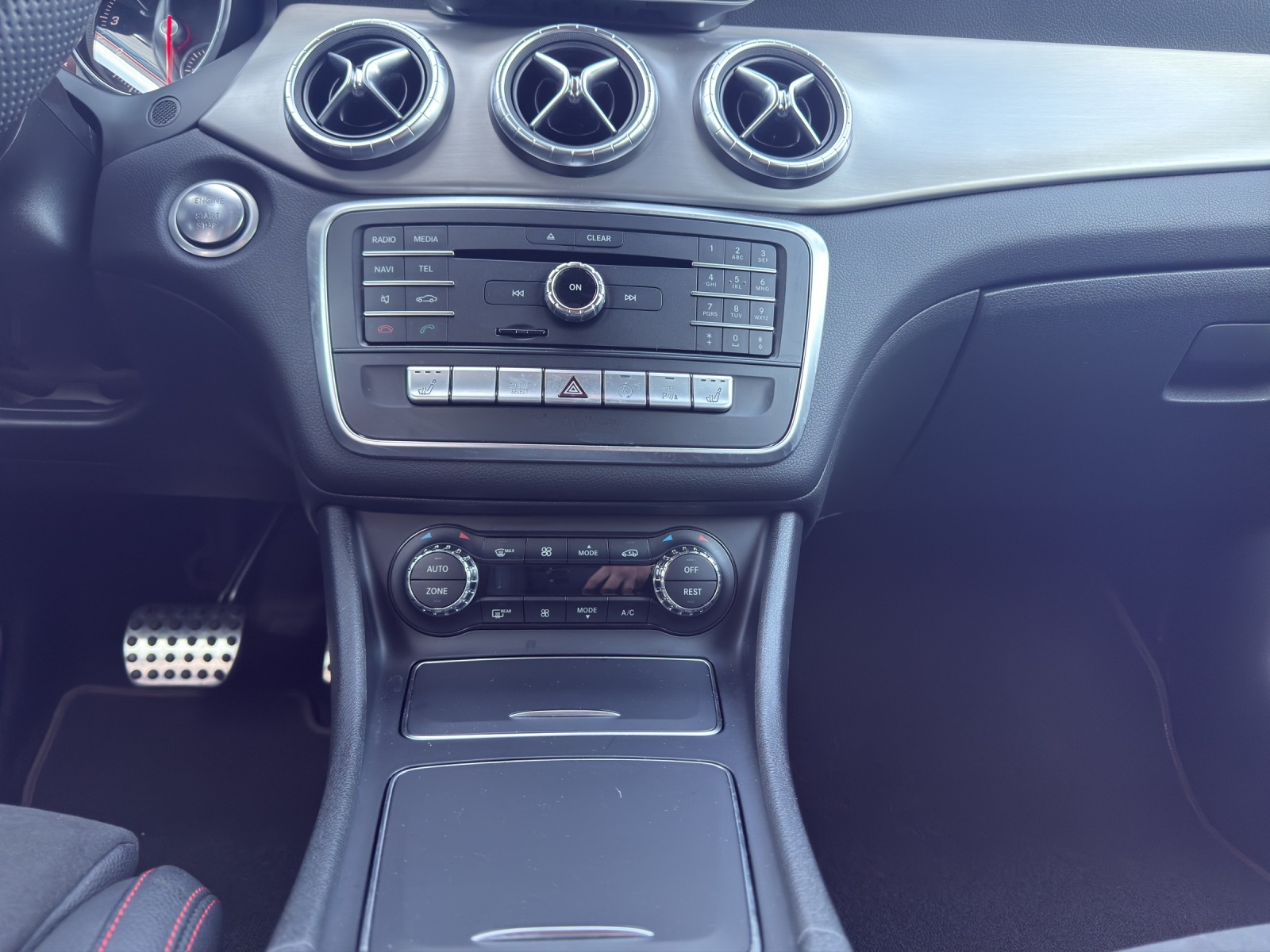 MERCEDES-BENZ CLA 250 7G-DCT 4Matic-image-11
