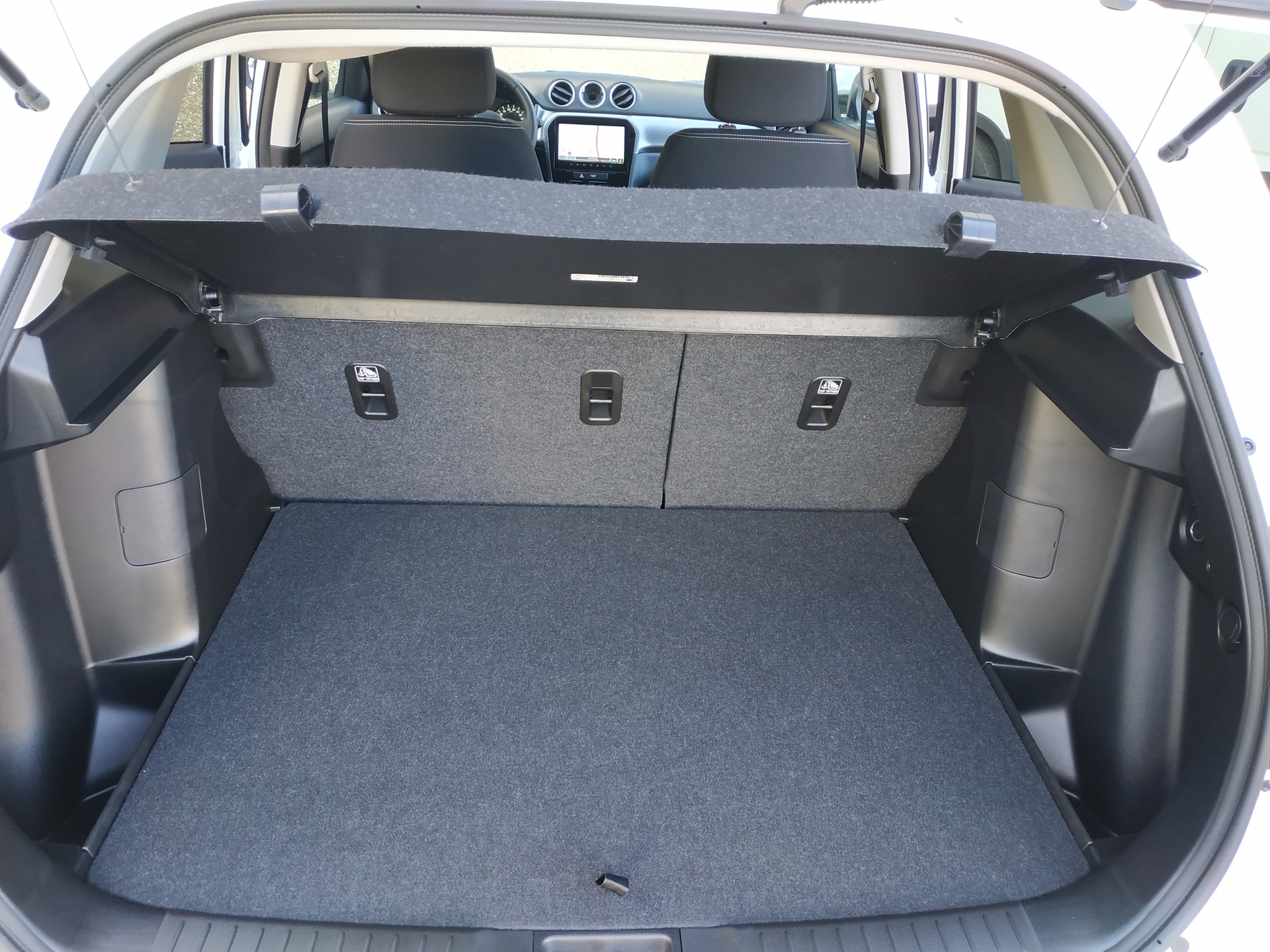 SUZUKI Vitara 1.4 Boosterjet Compact + 4x4 Hybrid Automatic-image-23
