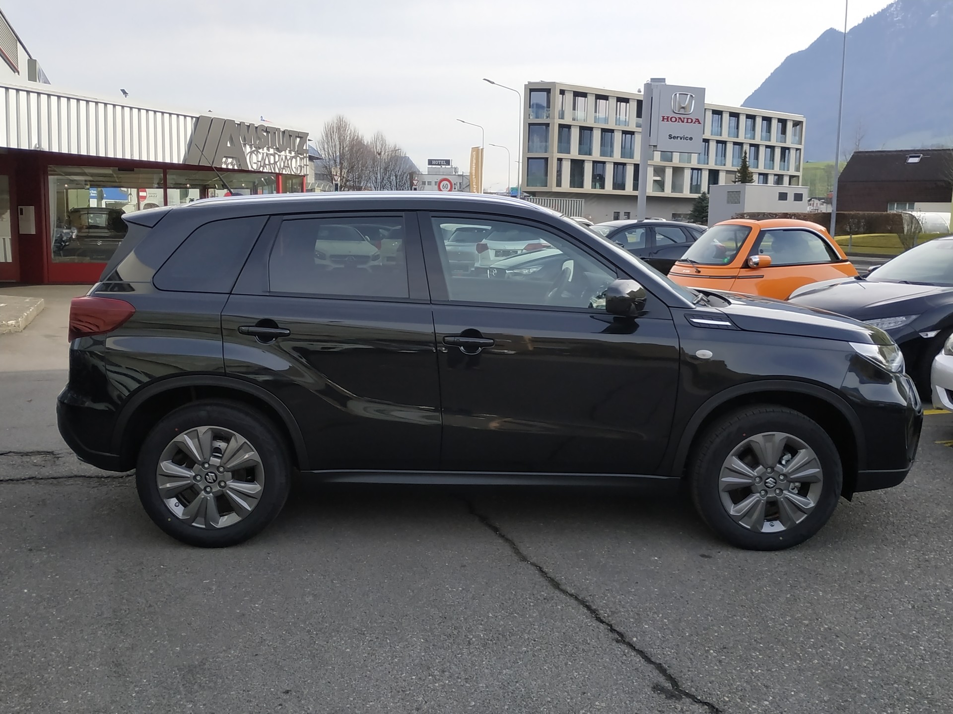 SUZUKI Vitara 1.4 Boosterjet Compact + 4x4 Hybrid Automatic-image-4