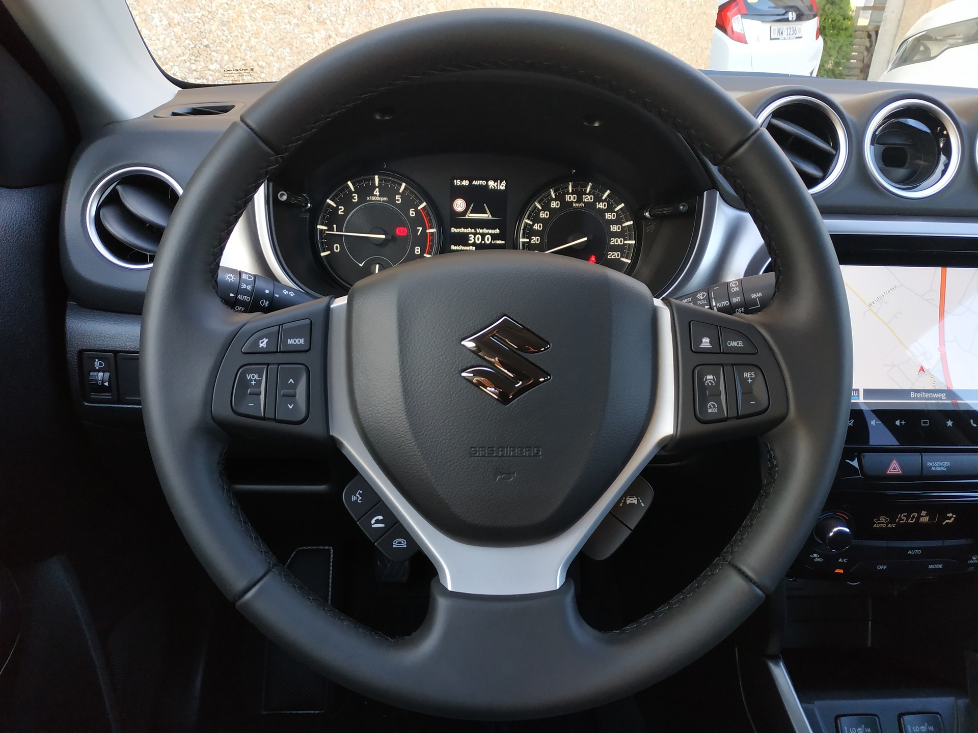 SUZUKI Vitara 1.4 Boosterjet Compact + 4x4 Hybrid Automatic-image-13