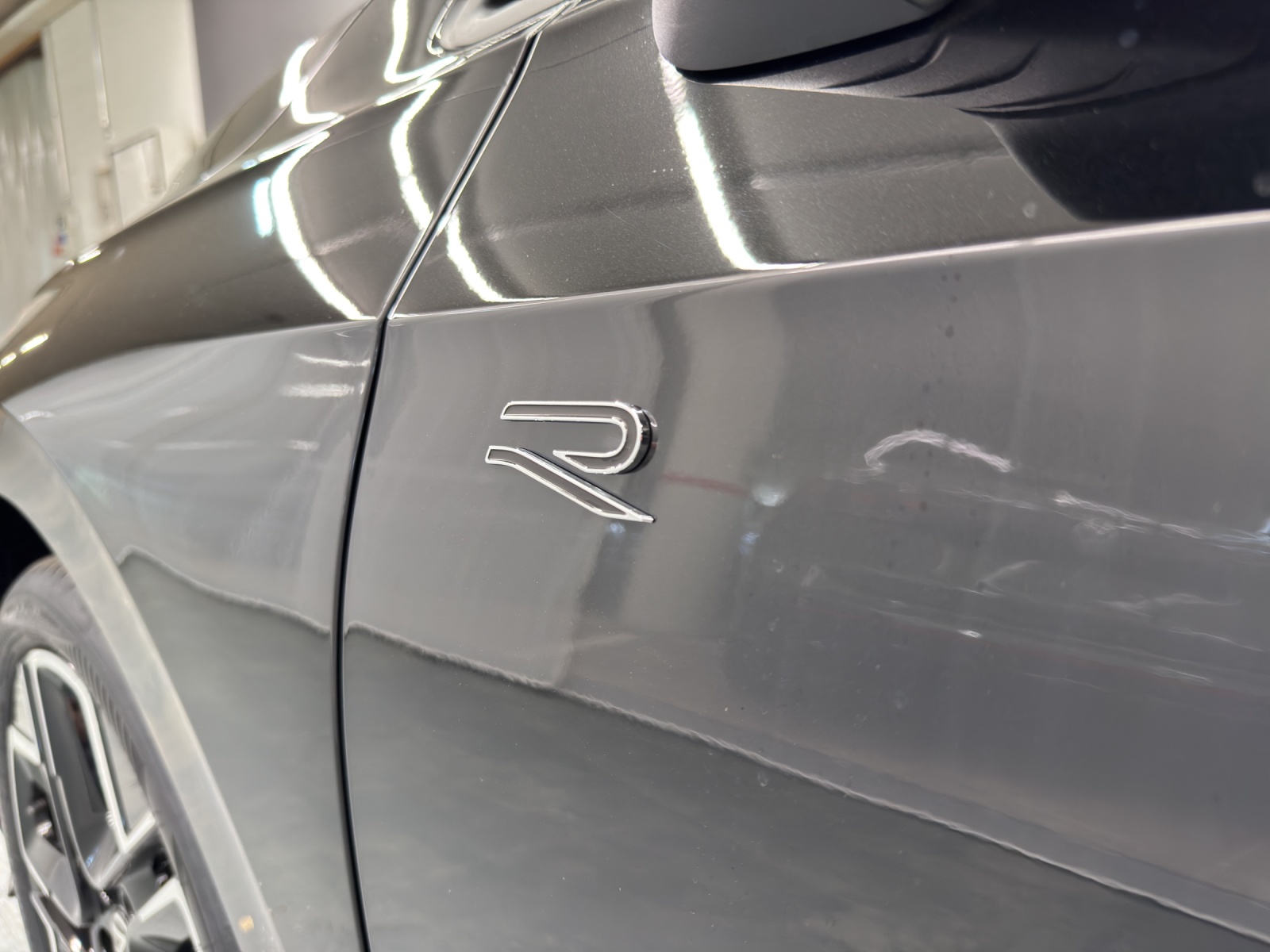 VW Golf VIII 1.5 eTSI R-Line DSG-image-14