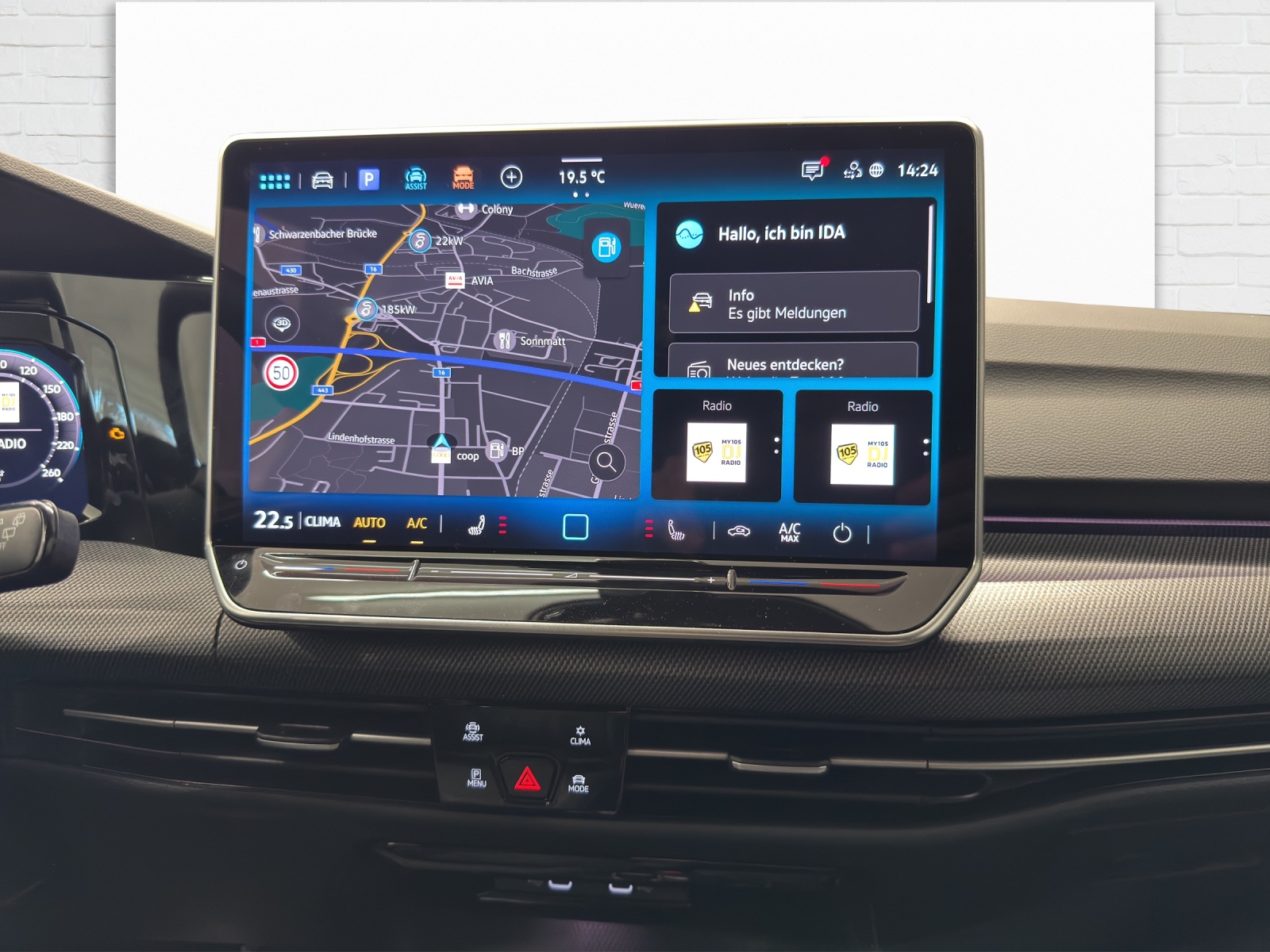 VW Golf VIII 1.5 eTSI R-Line DSG-image-8