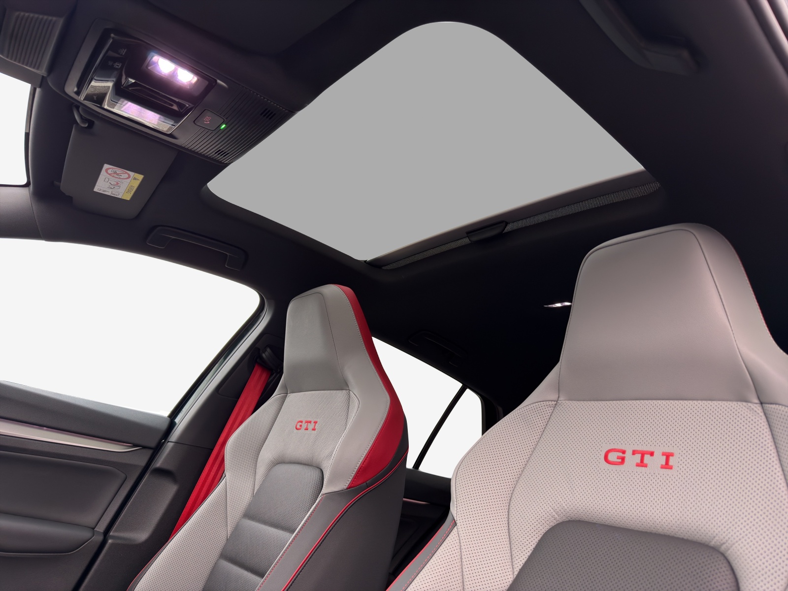 VW Golf 2.0 TSI GTI Edition 50 DSG-image-13
