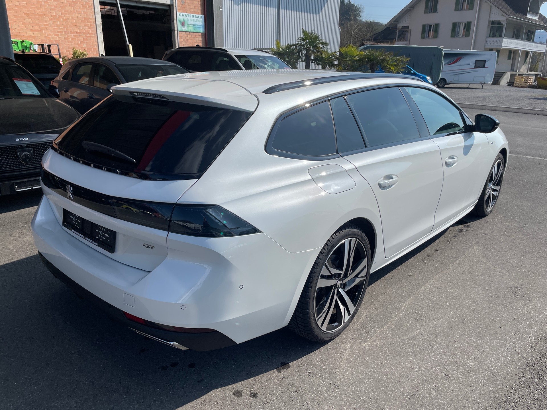 PEUGEOT 508 SW 1.2 Pure Tech GT Pack EAT8-image-3