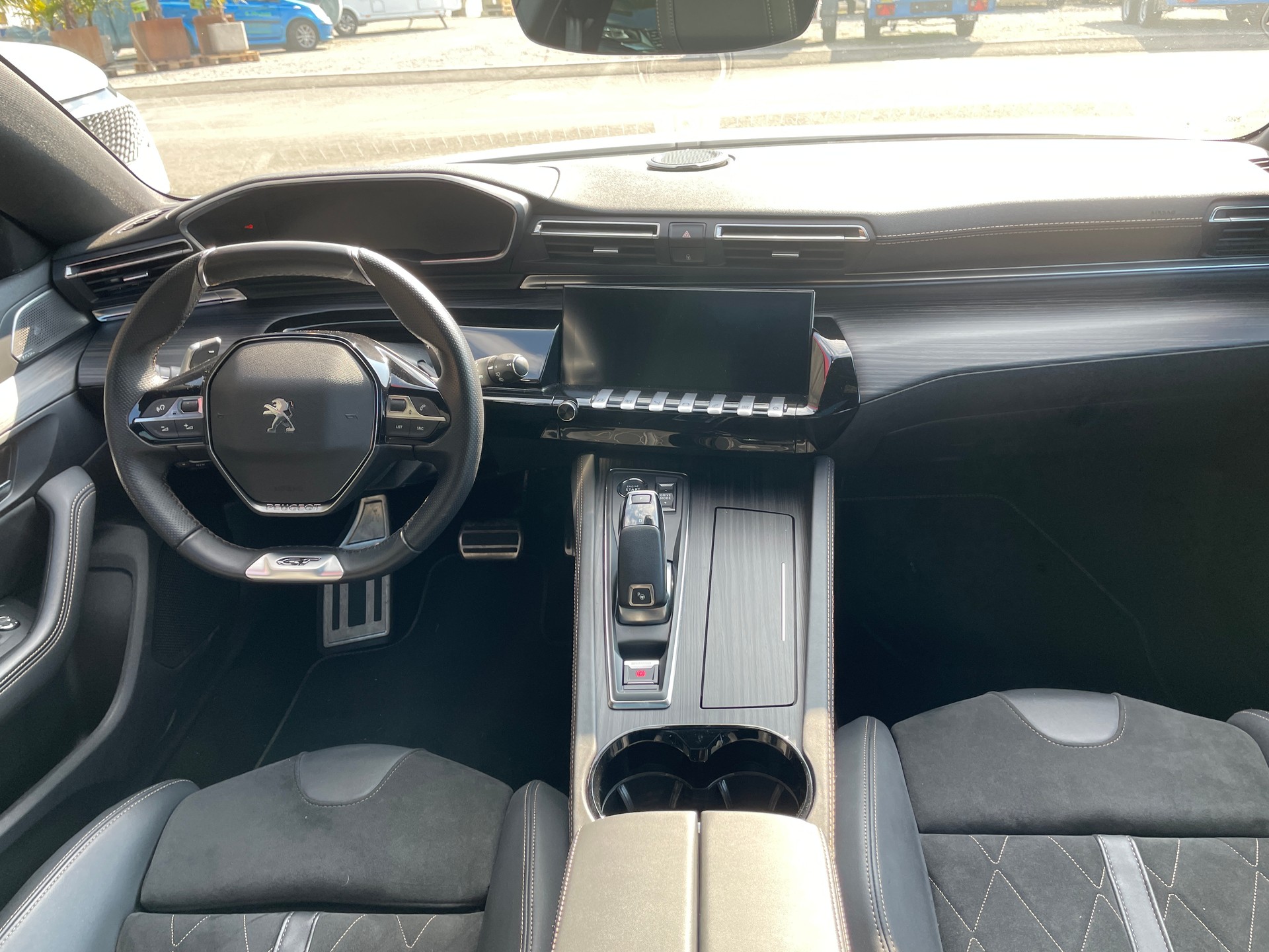 PEUGEOT 508 SW 1.2 Pure Tech GT Pack EAT8-image-9