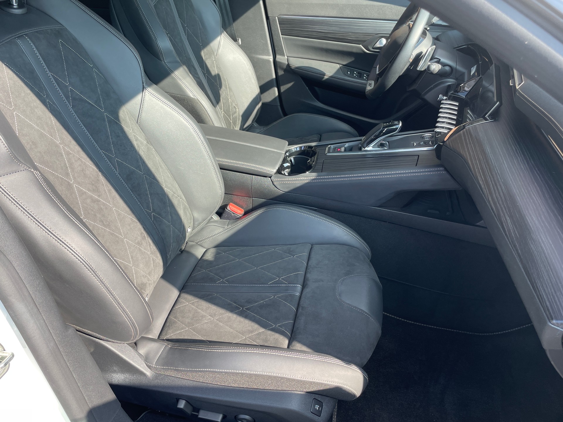 PEUGEOT 508 SW 1.2 Pure Tech GT Pack EAT8-image-14