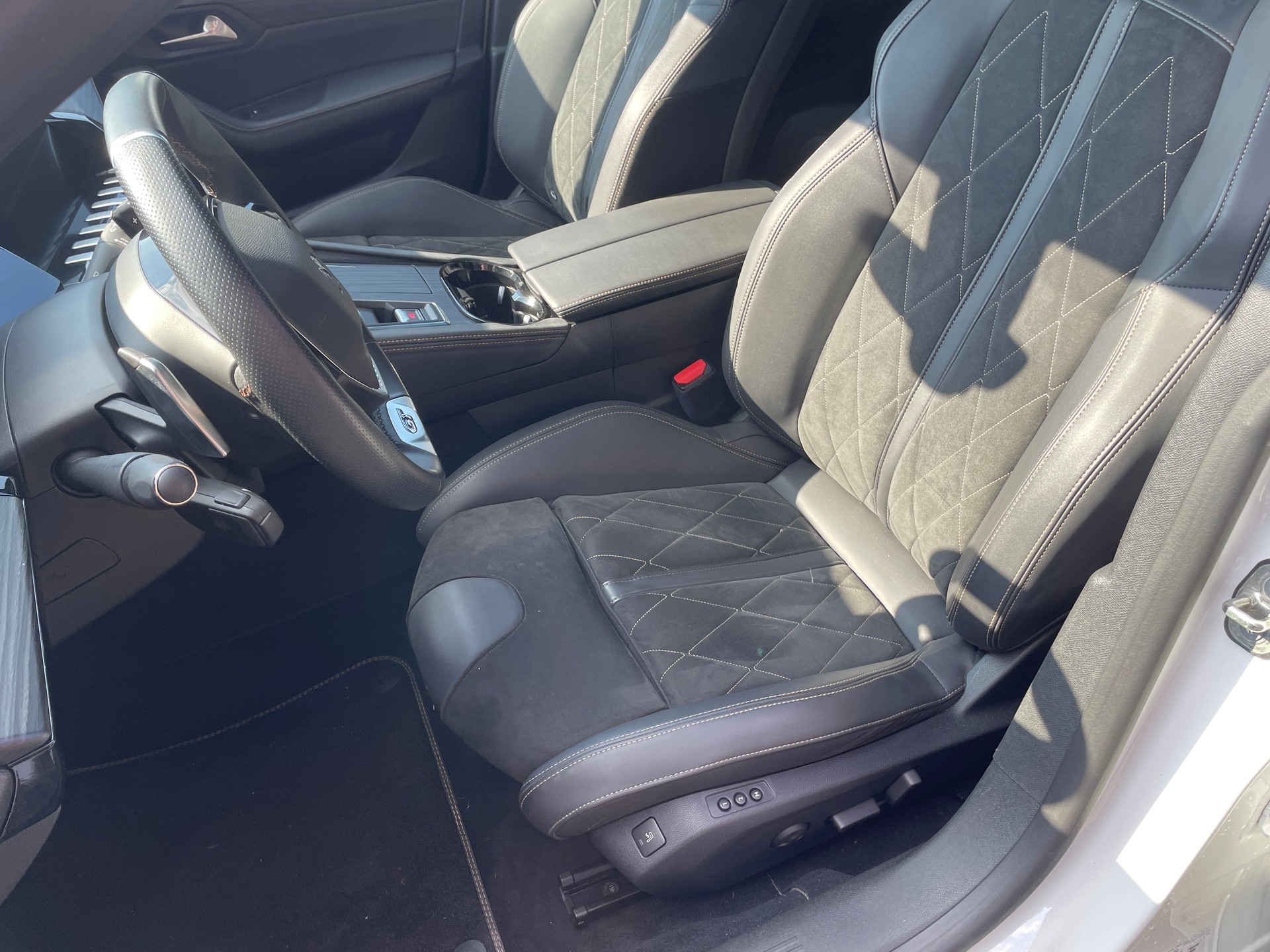 PEUGEOT 508 SW 1.2 Pure Tech GT Pack EAT8-image-17