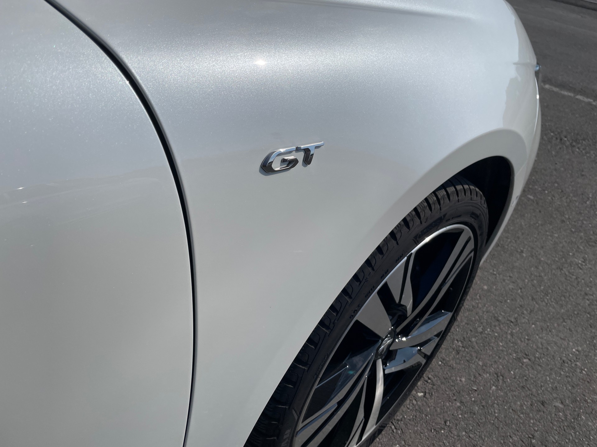 PEUGEOT 508 SW 1.2 Pure Tech GT Pack EAT8-image-12