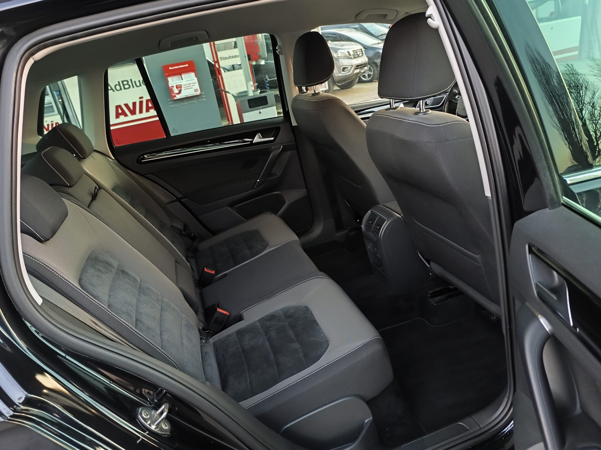 VW Golf Sportsvan 1.4 TSI Allstar DSG-image-15