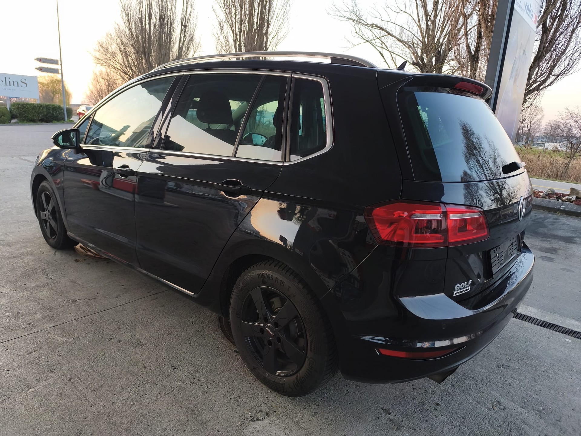VW Golf Sportsvan 1.4 TSI Allstar DSG-image-2