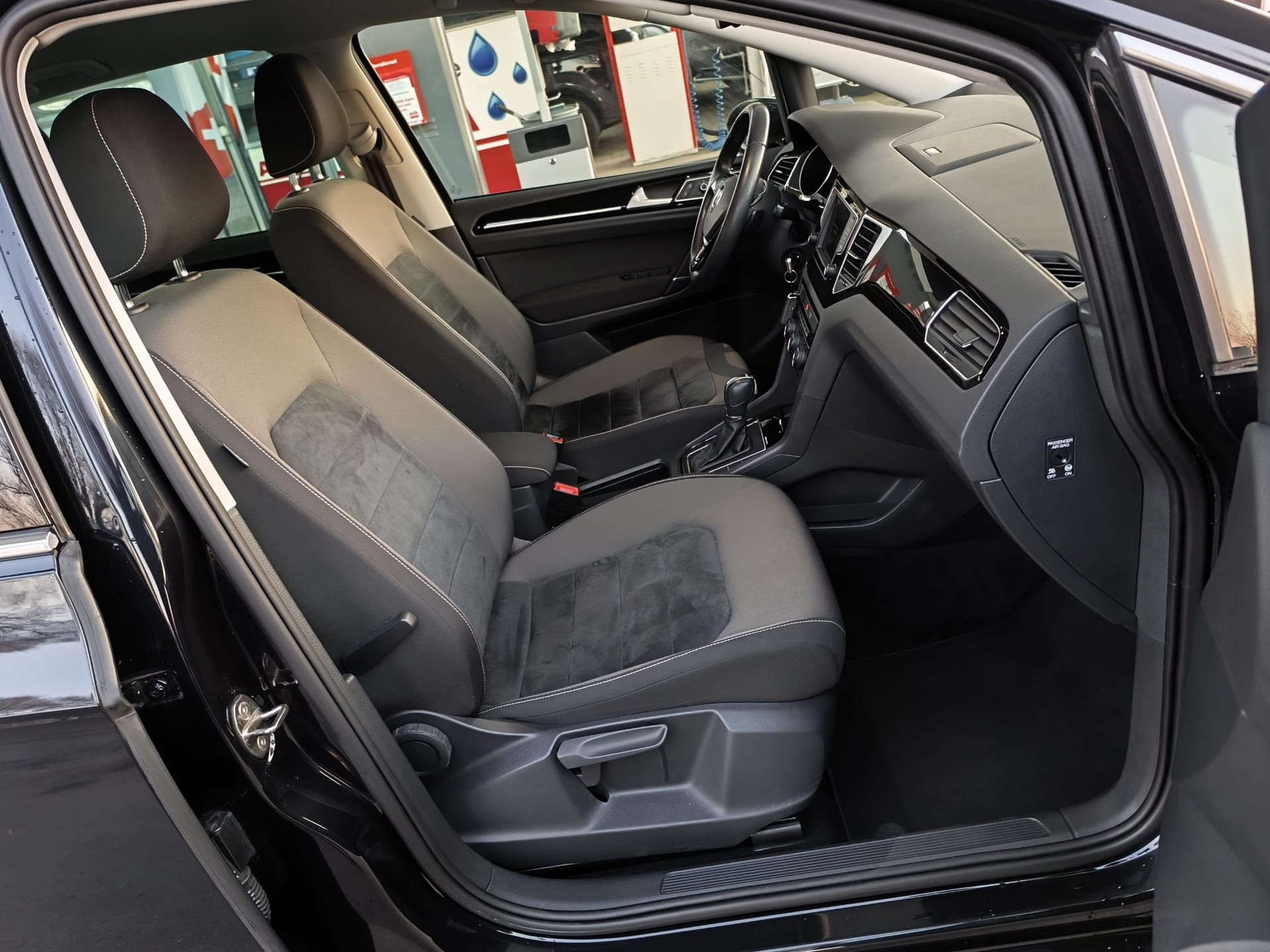 VW Golf Sportsvan 1.4 TSI Allstar DSG-image-13