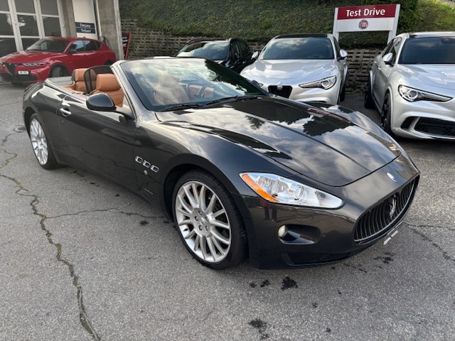 MASERATI GranCabrio Automatica-image-1