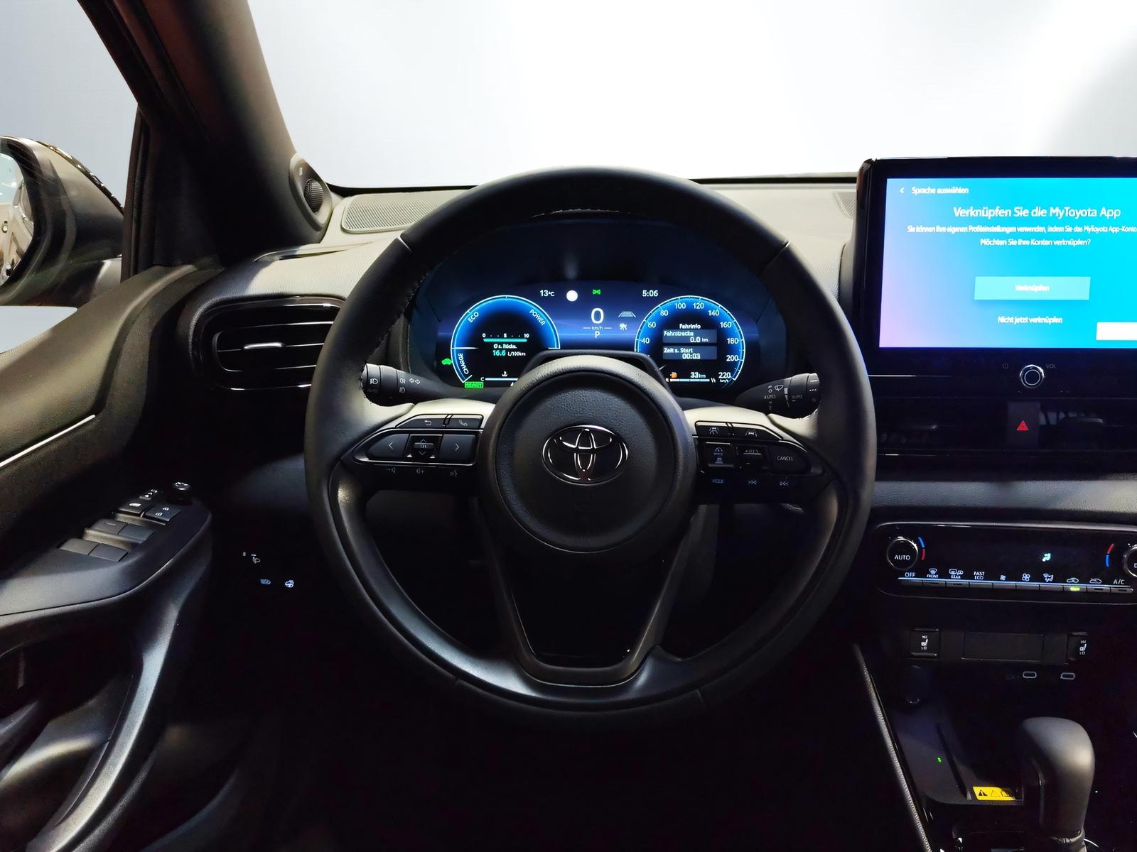 TOYOTA Yaris 1.5 VVT-i HSD Premium-image-10