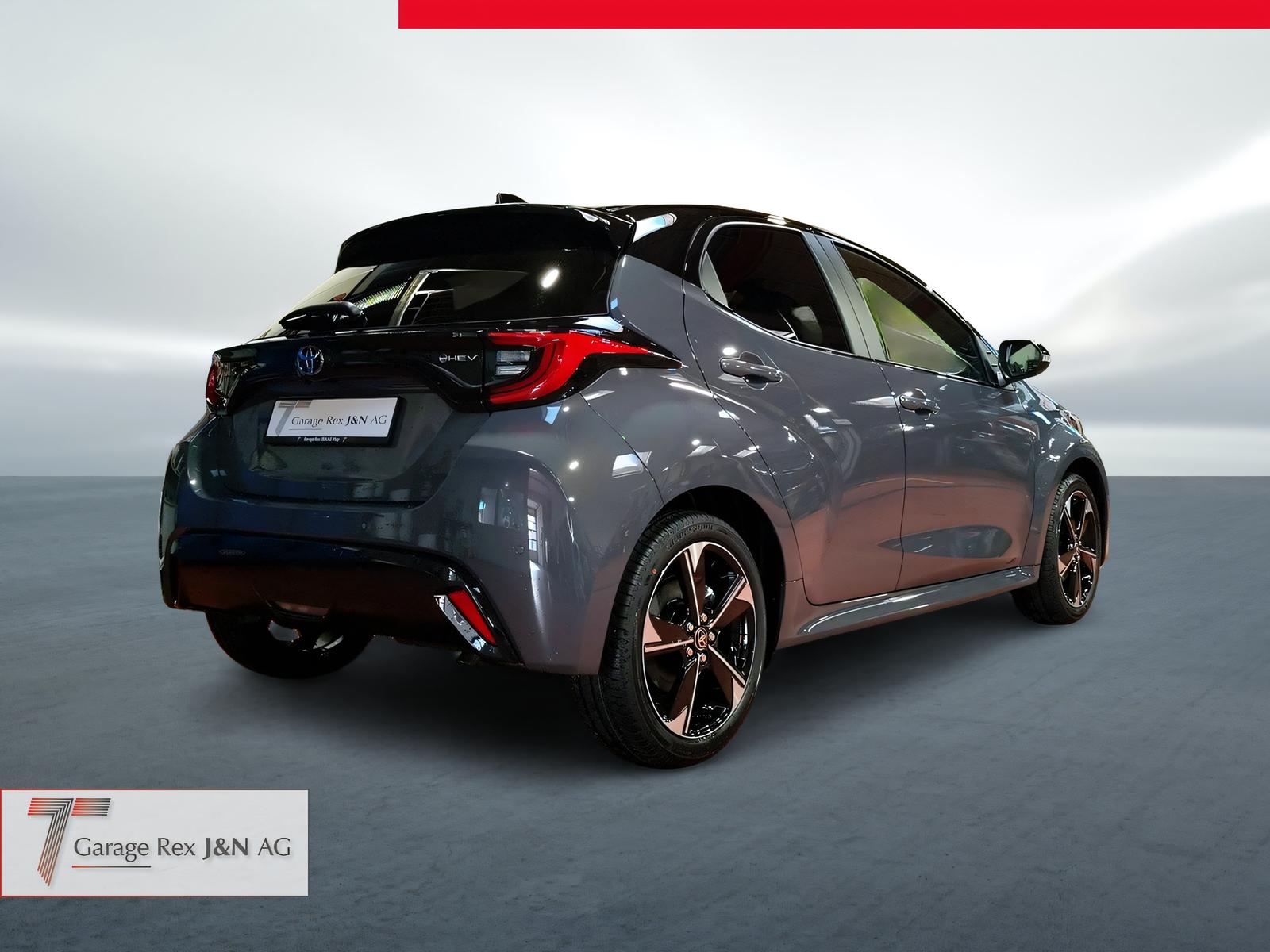 TOYOTA Yaris 1.5 VVT-i HSD Premium-image-4
