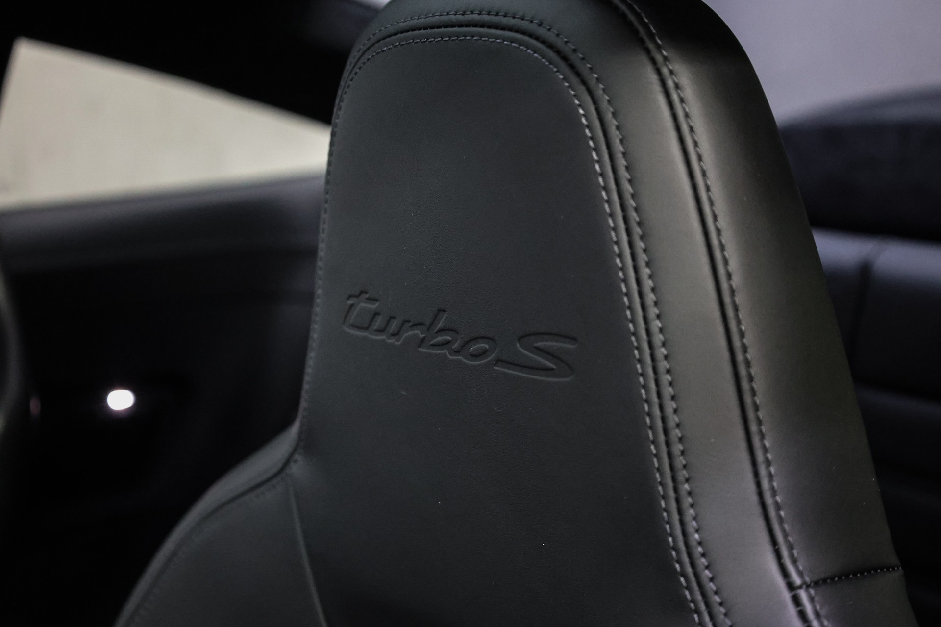 PORSCHE 911 Turbo S PDK-image-33