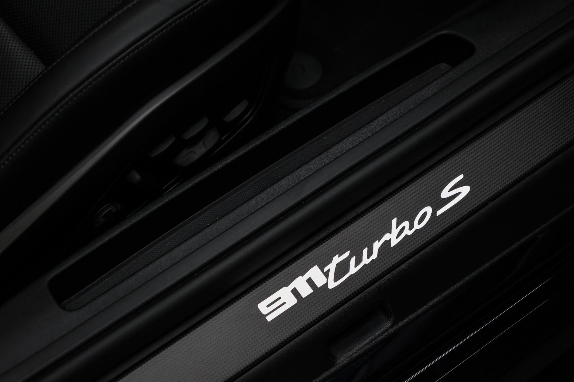PORSCHE 911 Turbo S PDK-image-36