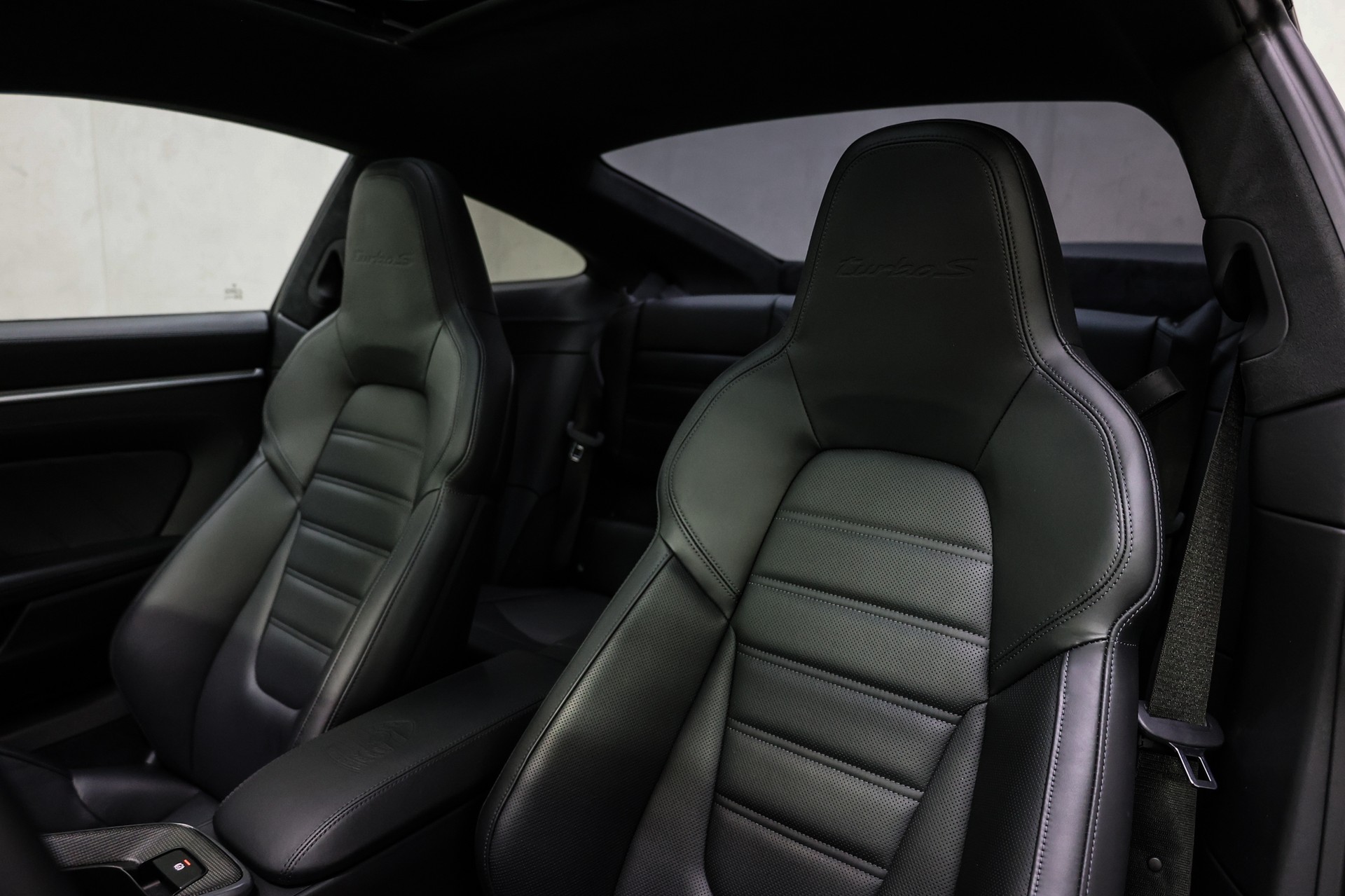 PORSCHE 911 Turbo S PDK-image-27
