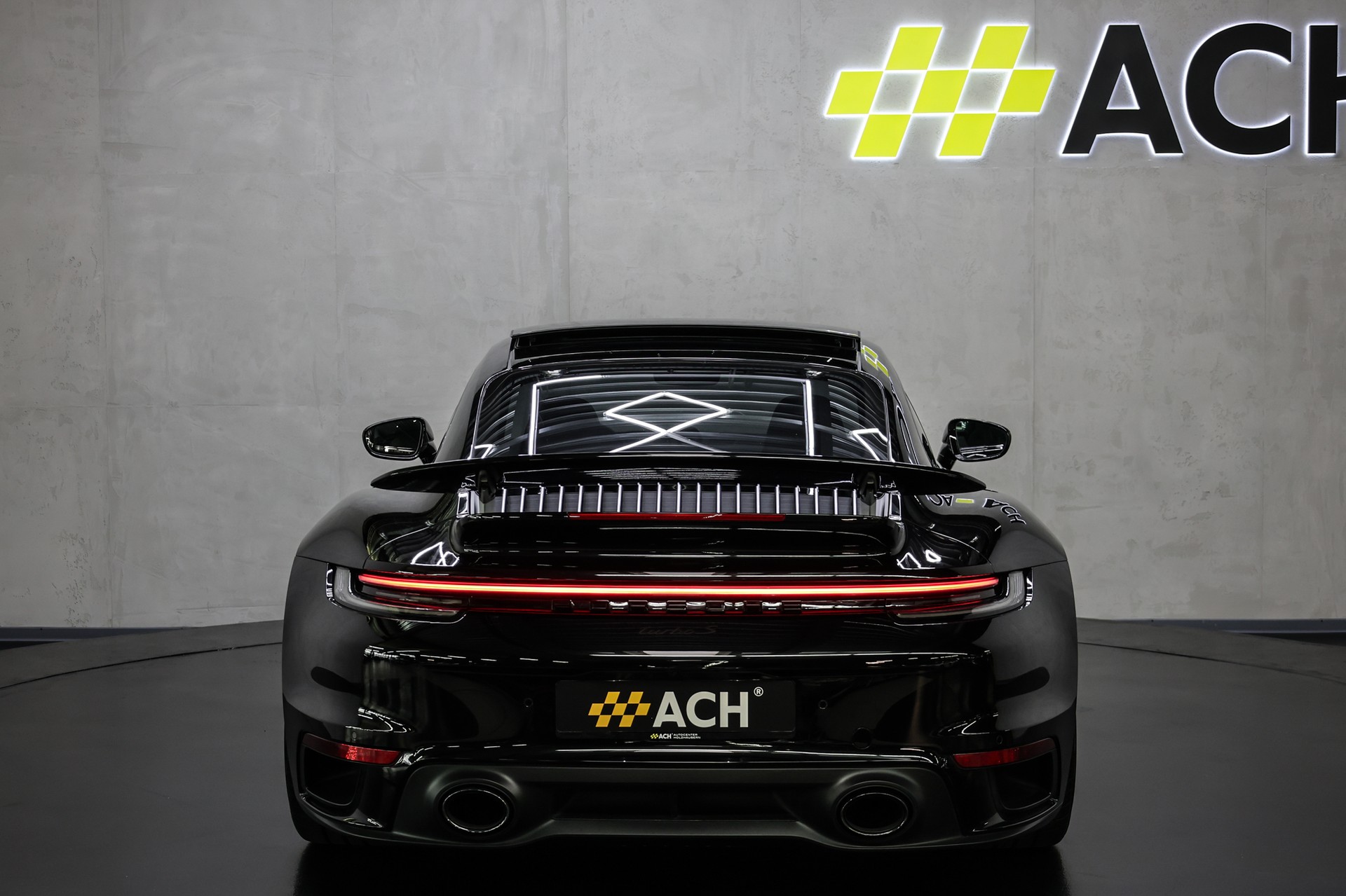 PORSCHE 911 Turbo S PDK-image-4
