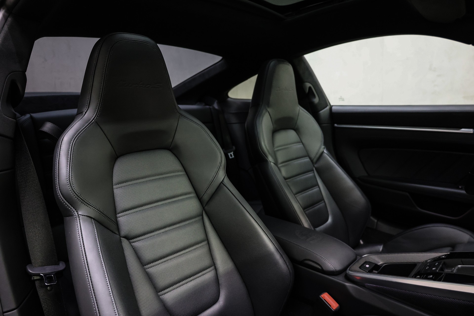 PORSCHE 911 Turbo S PDK-image-29