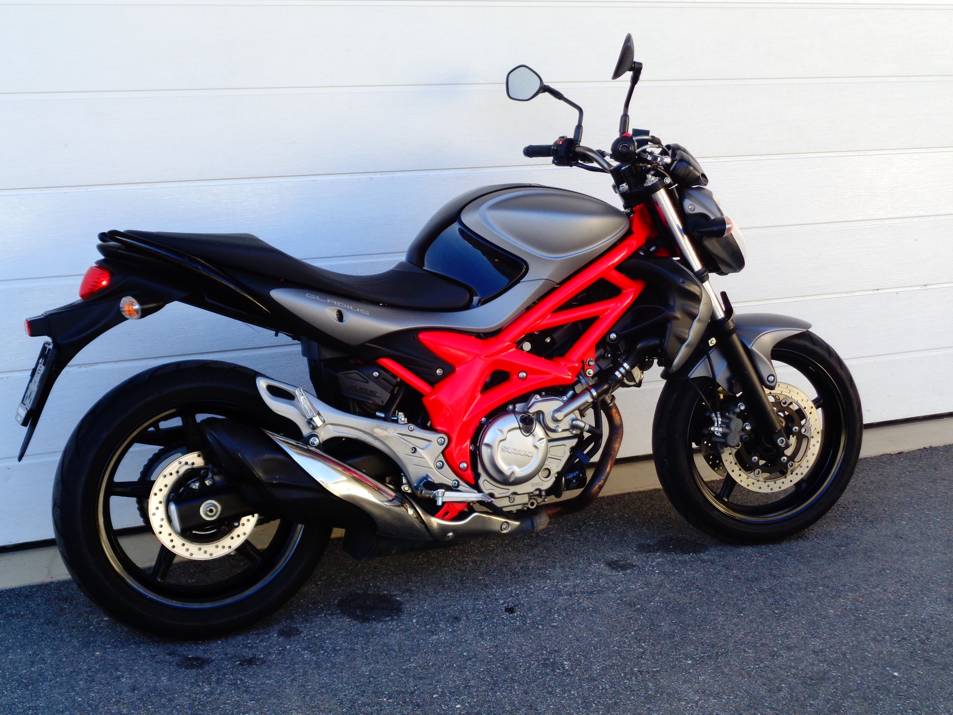 SUZUKI SFV 650 Gladius ABS-showroom-element-2