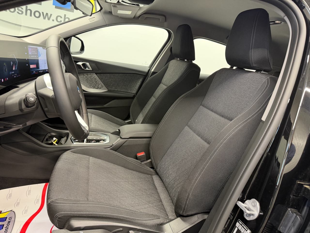 BMW 120d M Sport Steptronic-showroom-element-3